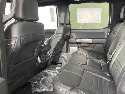 2026 Ford Super Duty F-450 DRW PLATINUM 4WD Crew Cab 8' Box