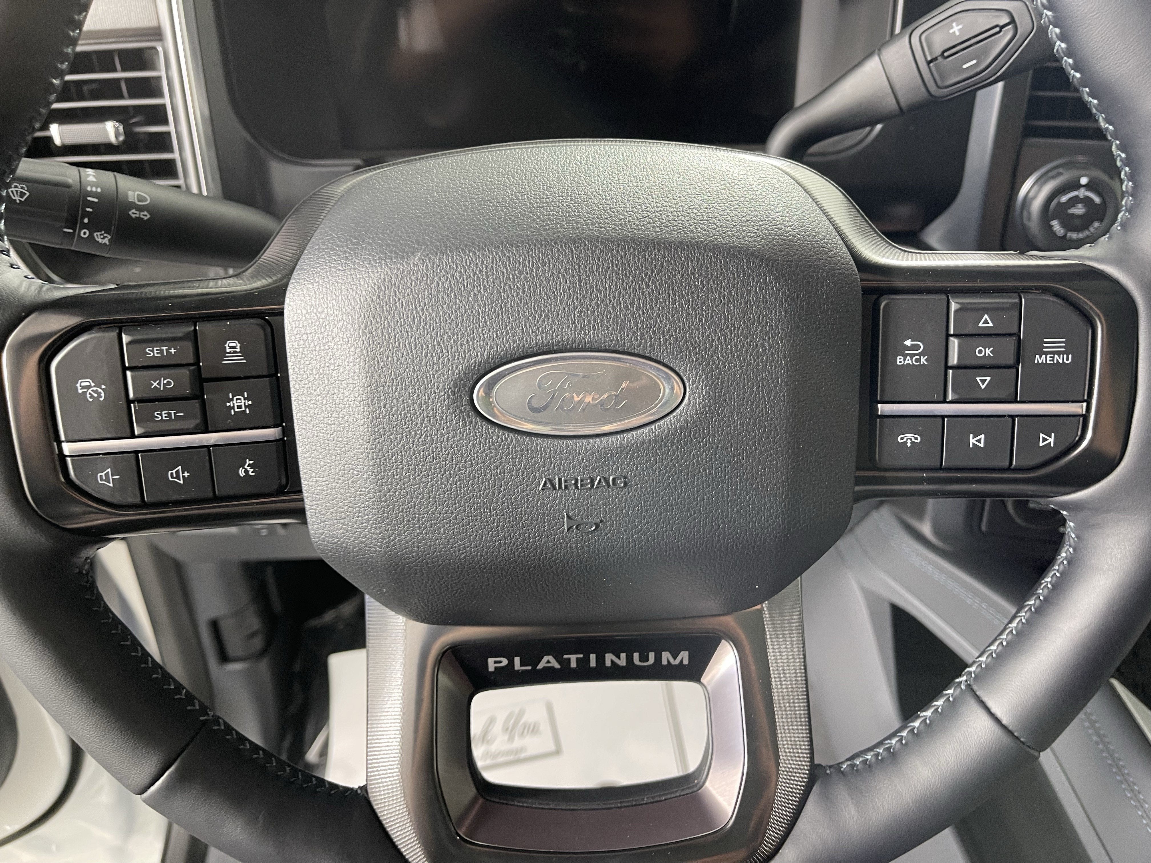 2026 Ford Super Duty F-450 DRW PLATINUM 4WD Crew Cab 8' Box