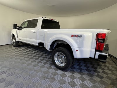 2026 Ford Super Duty F-450 DRW PLATINUM 4WD Crew Cab 8' Box