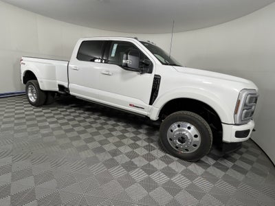 2026 Ford Super Duty F-450 DRW PLATINUM 4WD Crew Cab 8' Box