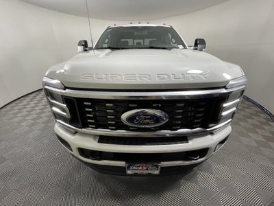 2026 Ford Super Duty F-450 DRW PLATINUM 4WD Crew Cab 8' Box