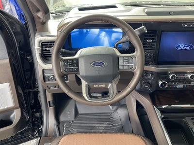 2026 Ford Super Duty F-450 DRW KING RANCH 4WD Crew Cab 8' Box