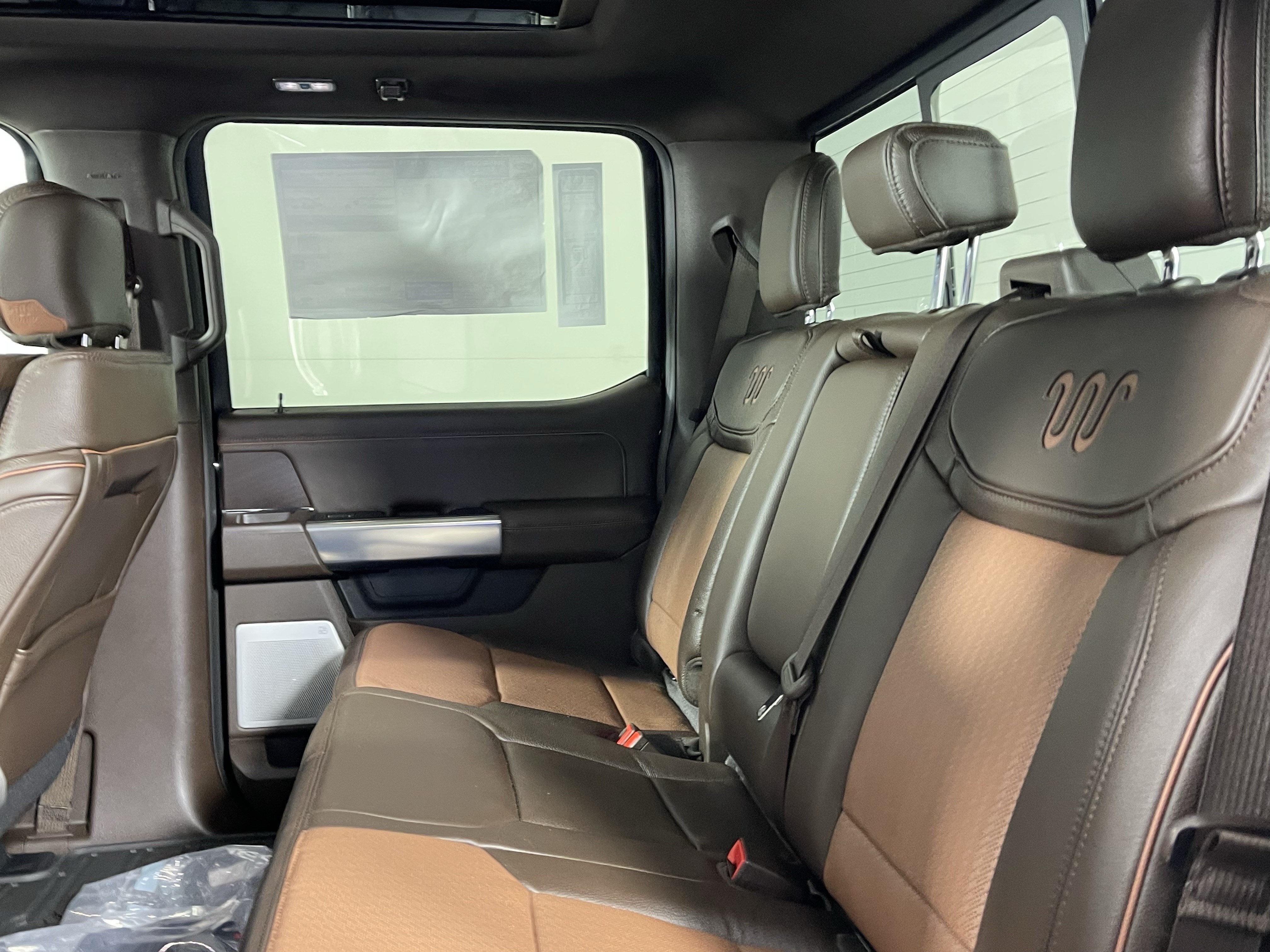2026 Ford Super Duty F-450 DRW KING RANCH 4WD Crew Cab 8' Box