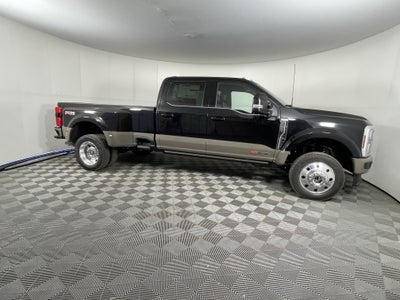 2026 Ford Super Duty F-450 DRW KING RANCH 4WD Crew Cab 8' Box