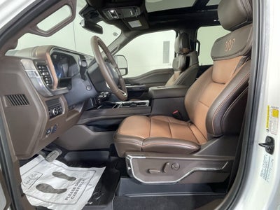 2026 Ford Super Duty F-450 DRW KING RANCH 4WD Crew Cab 8' Box