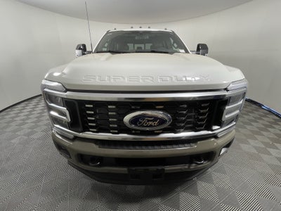 2026 Ford Super Duty F-450 DRW KING RANCH 4WD Crew Cab 8' Box