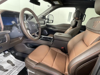 2026 Ford Super Duty F-450 DRW KING RANCH 4WD Crew Cab 8' Box