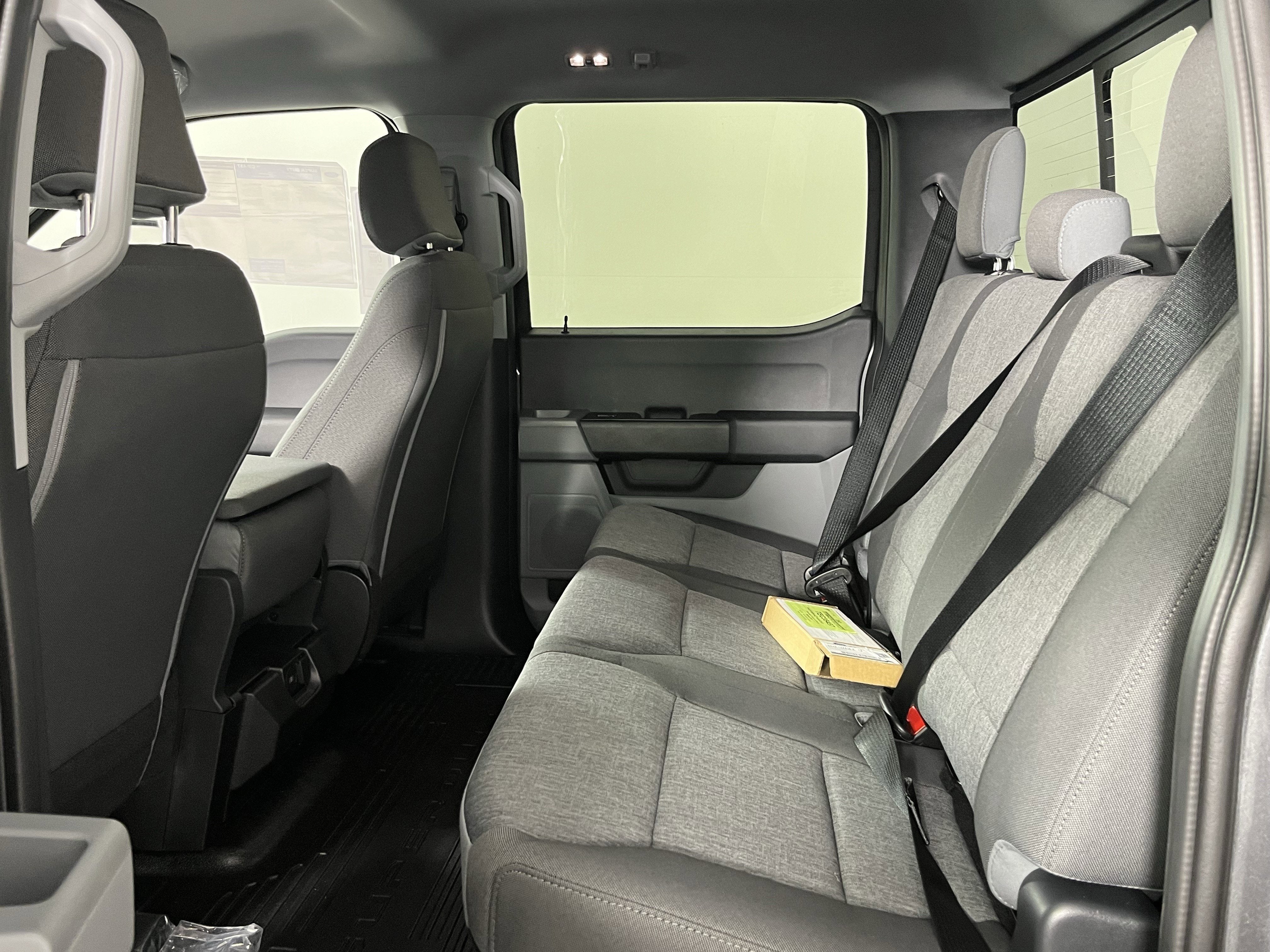 2026 Ford Super Duty F-450 DRW XL 4WD Crew Cab 8' Box