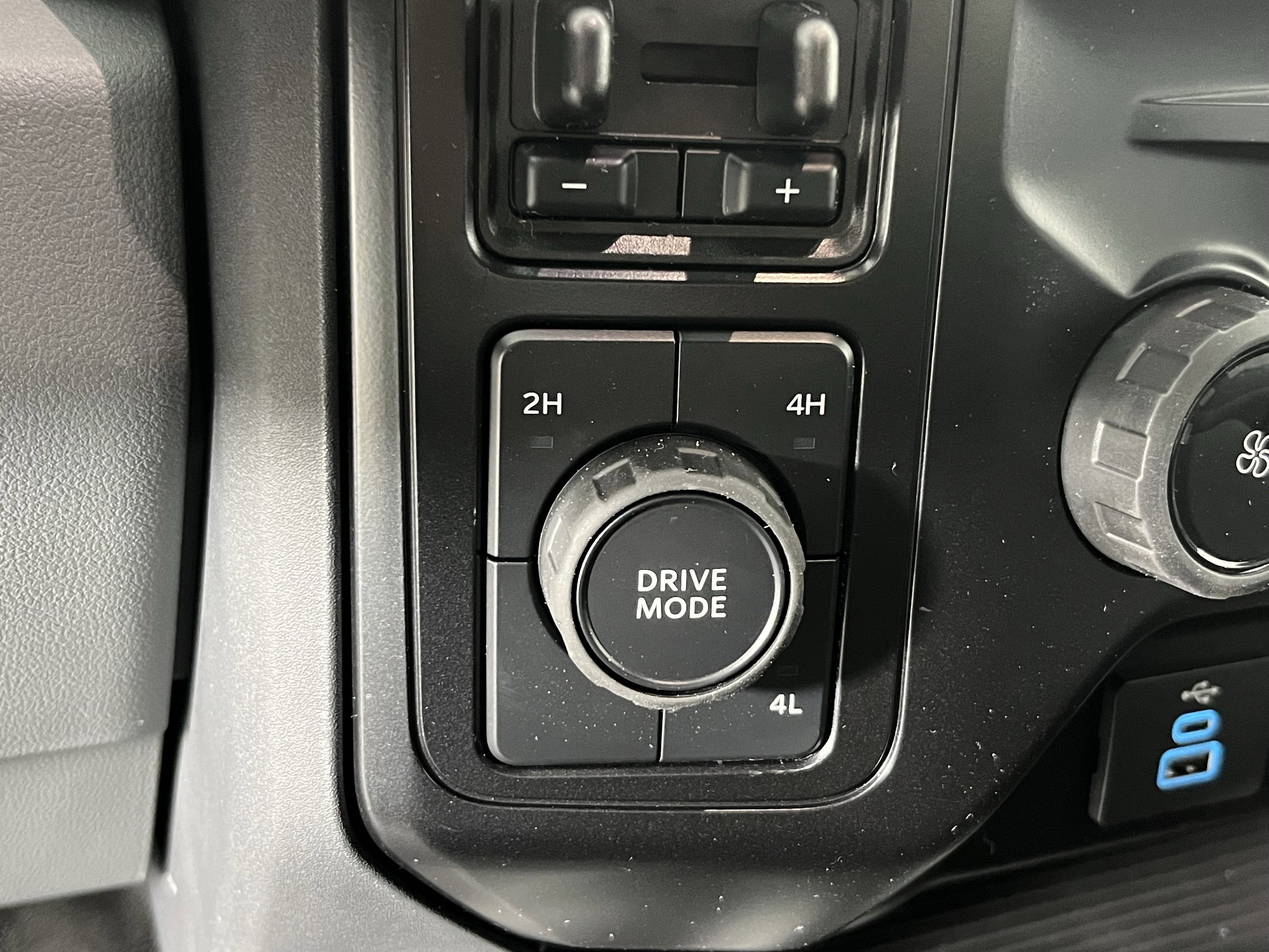 2026 Ford Super Duty F-450 DRW XL 4WD Crew Cab 8' Box