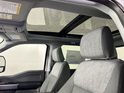 2026 Ford Super Duty F-450 DRW XLT 4WD Crew Cab 8' Box