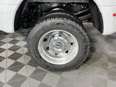 2026 Ford Super Duty F-450 DRW XLT 4WD Crew Cab 8' Box