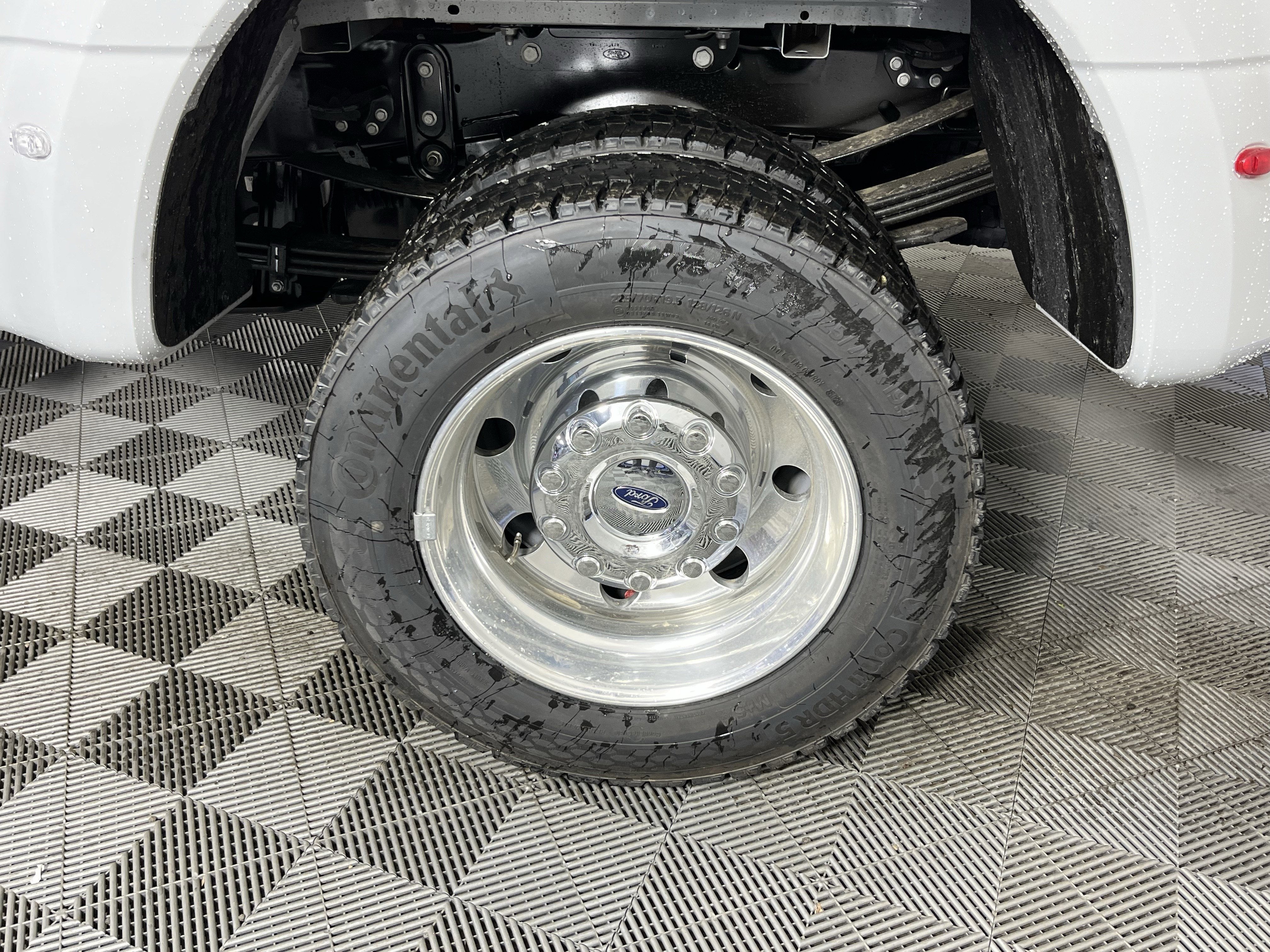 2026 Ford Super Duty F-450 DRW XLT 4WD Crew Cab 8' Box