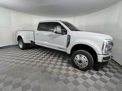 2026 Ford Super Duty F-450 DRW XLT 4WD Crew Cab 8' Box