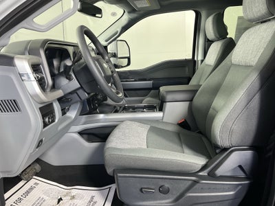 2026 Ford Super Duty F-450 DRW XLT 4WD Crew Cab 8' Box