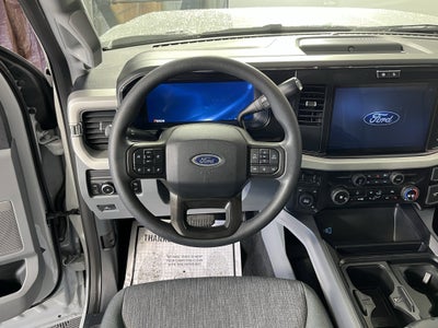 2026 Ford Super Duty F-450 DRW XLT 4WD Crew Cab 8' Box