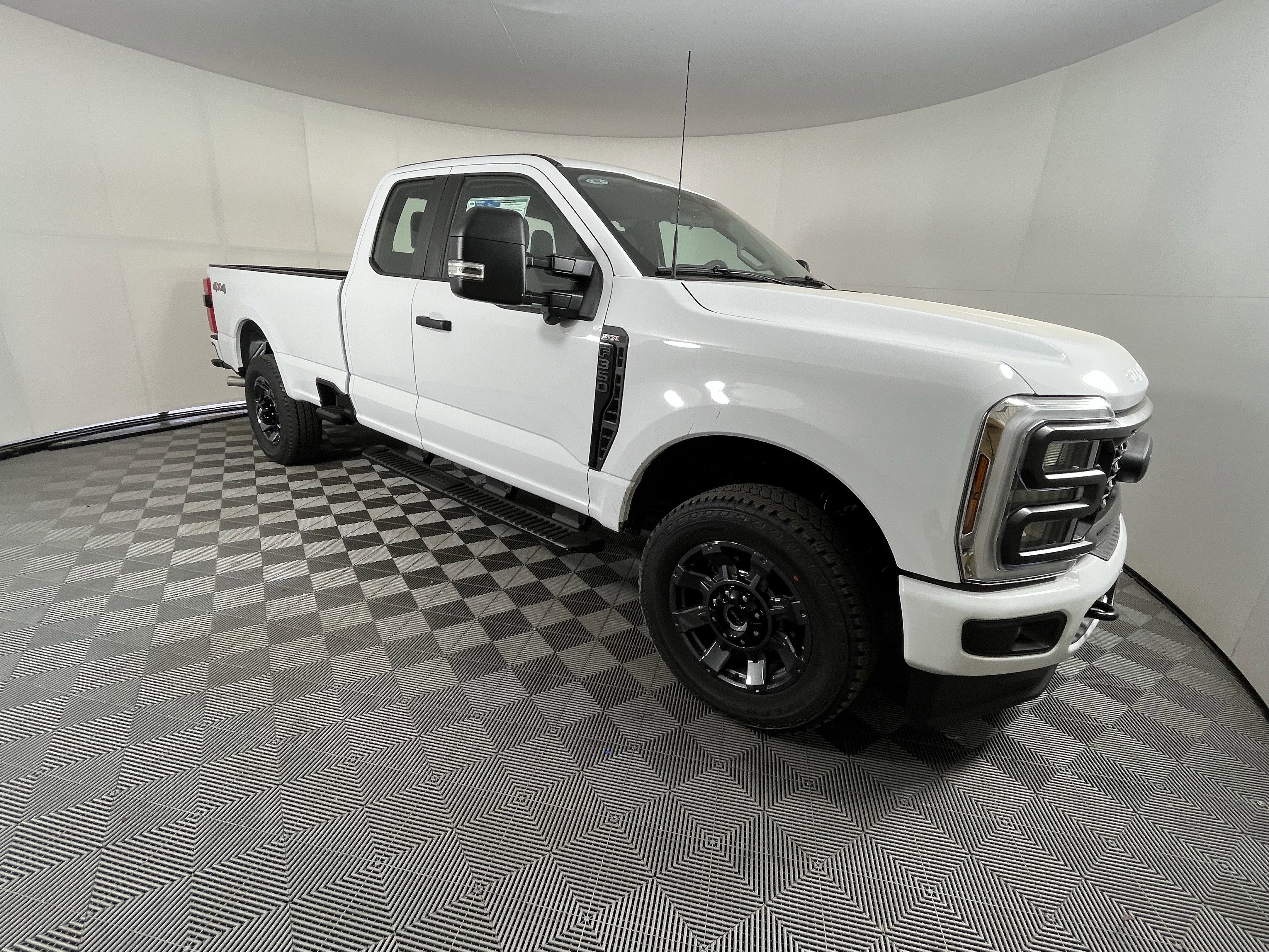 2026 Ford Super Duty F-350 SRW XL 4WD SuperCab 8' Box