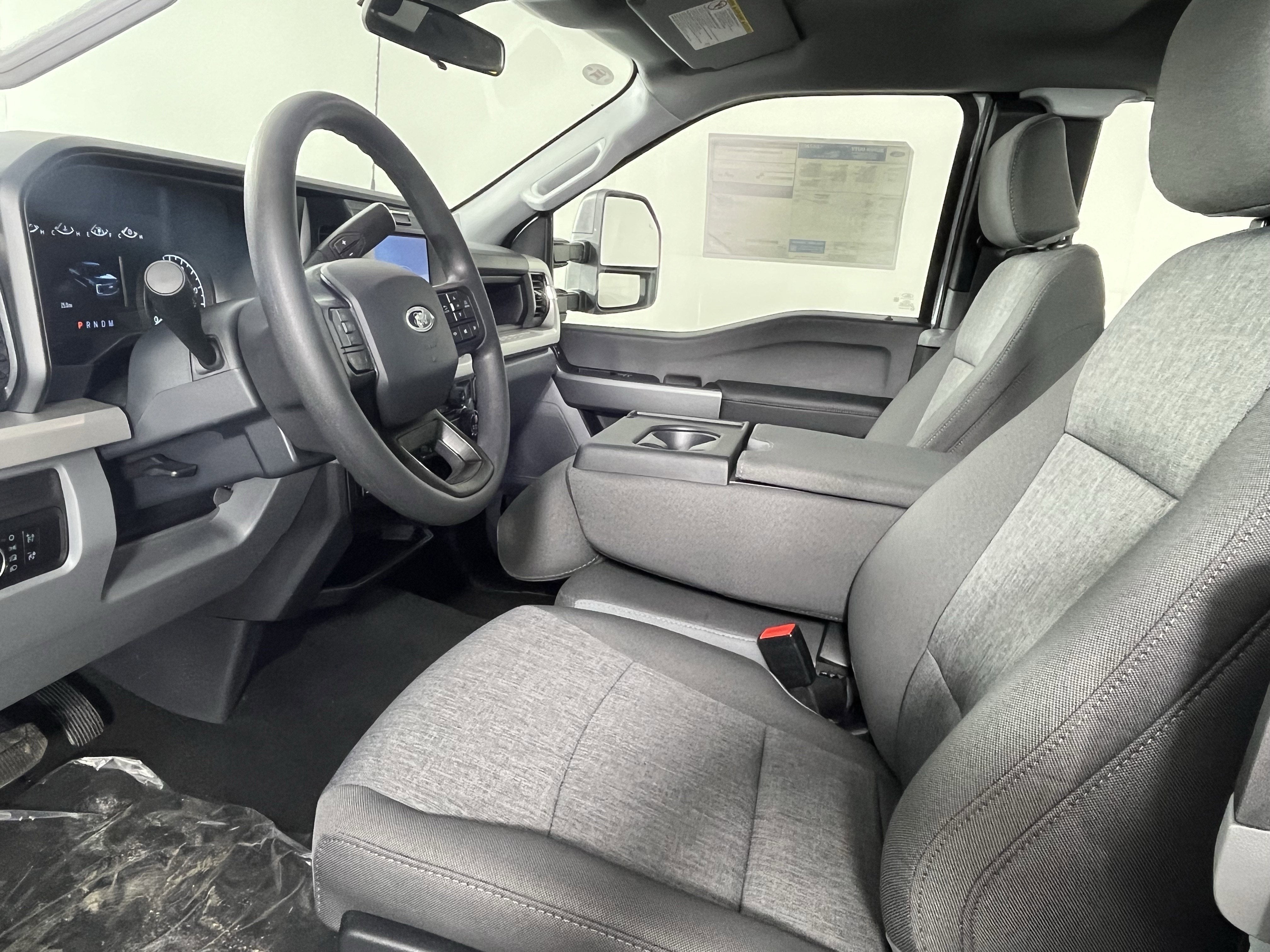 2026 Ford Super Duty F-350 SRW XL 4WD SuperCab 8' Box