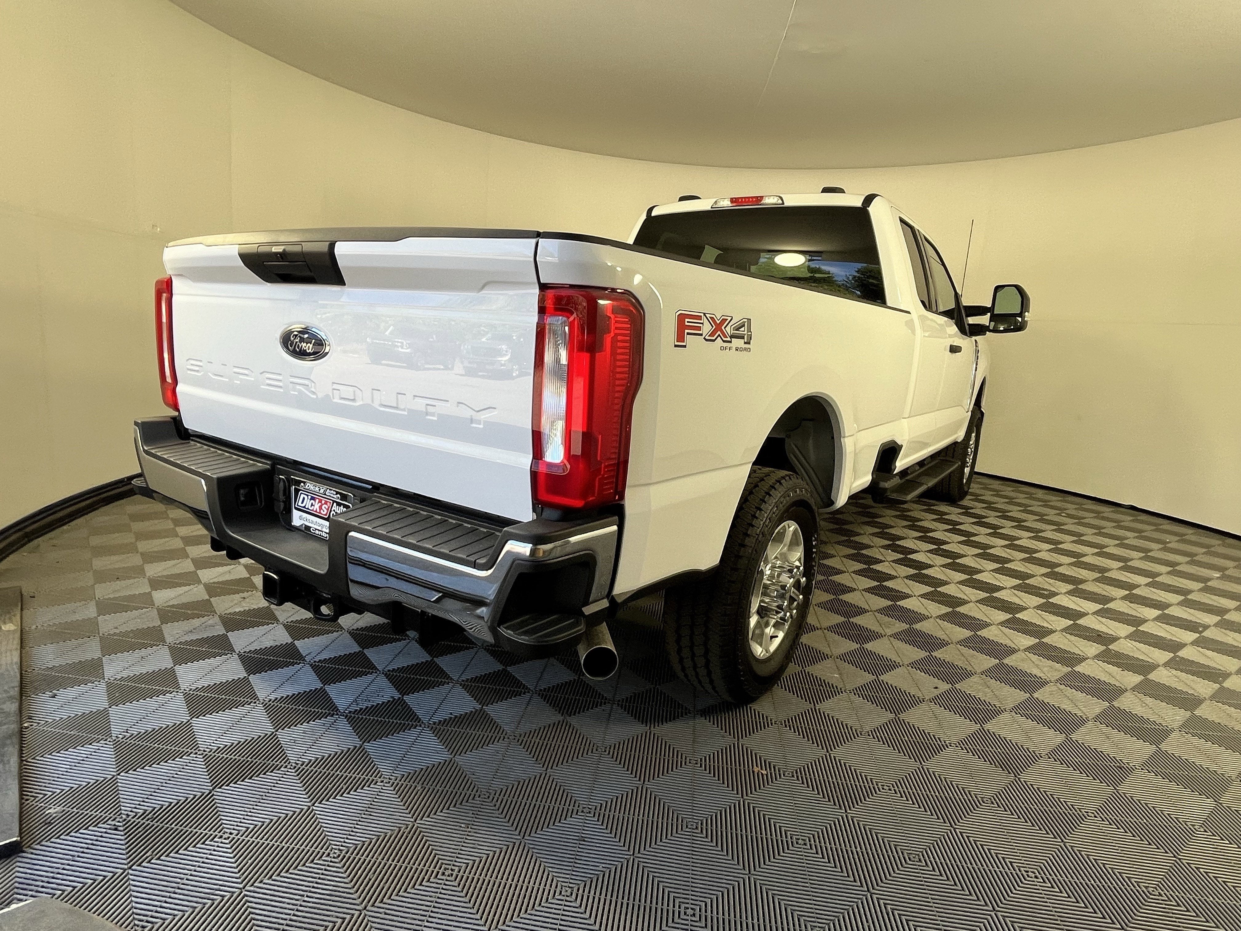 2026 Ford Super Duty F-350 SRW XLT 4WD SuperCab 8' Box