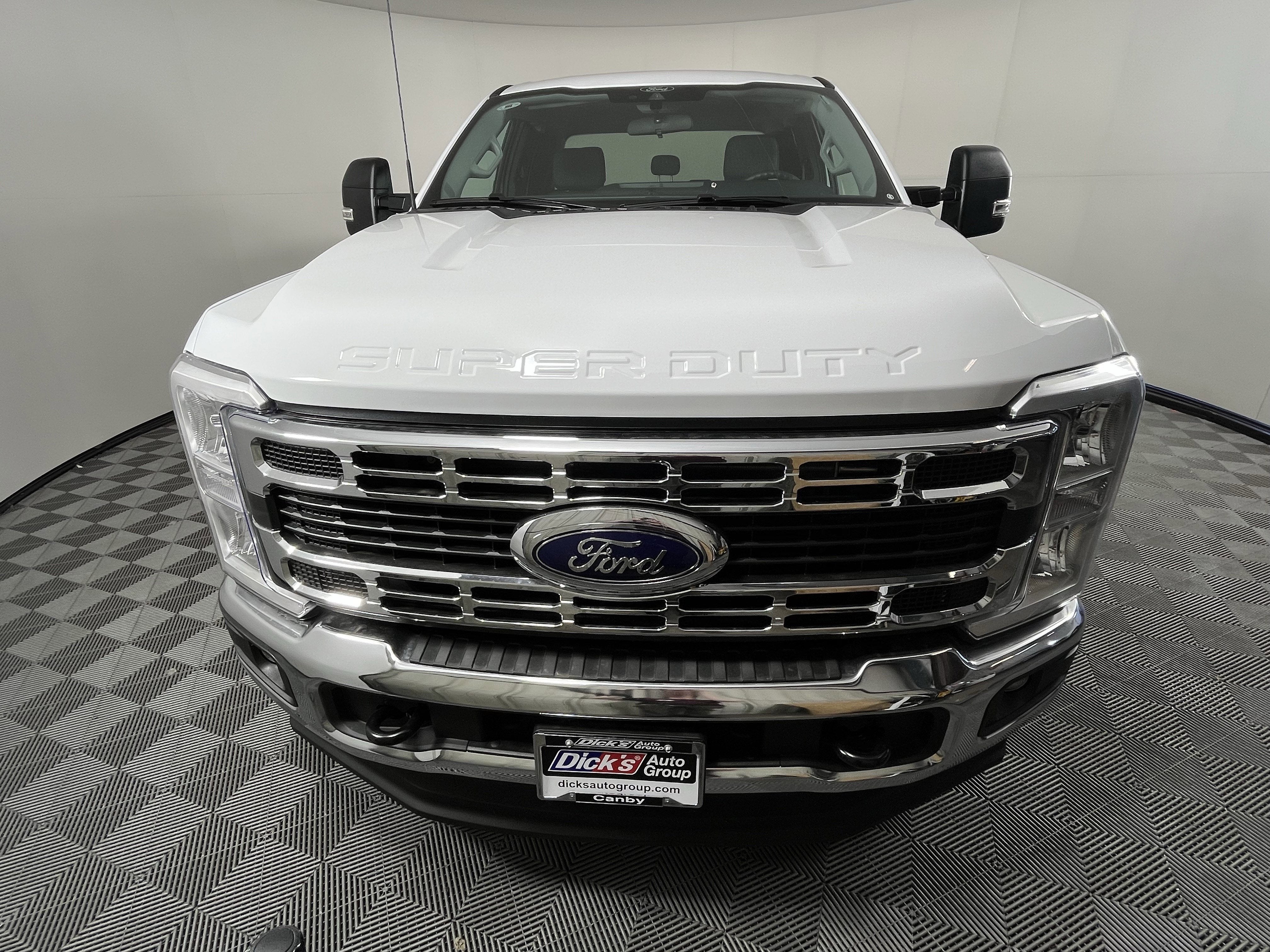 2026 Ford Super Duty F-350 SRW XLT 4WD SuperCab 8' Box