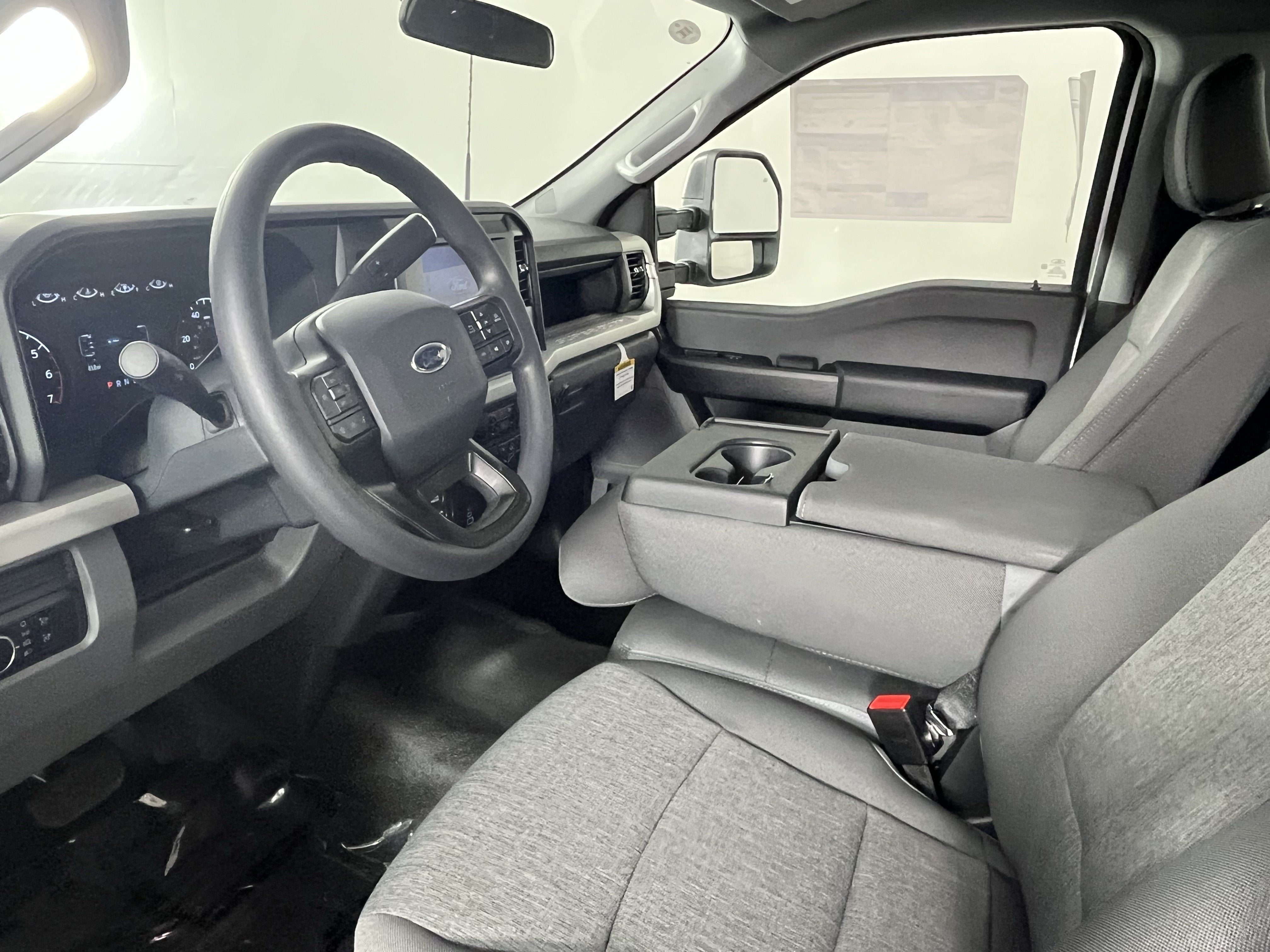 2026 Ford Super Duty F-250 SRW XL 4WD Reg Cab 8' Box