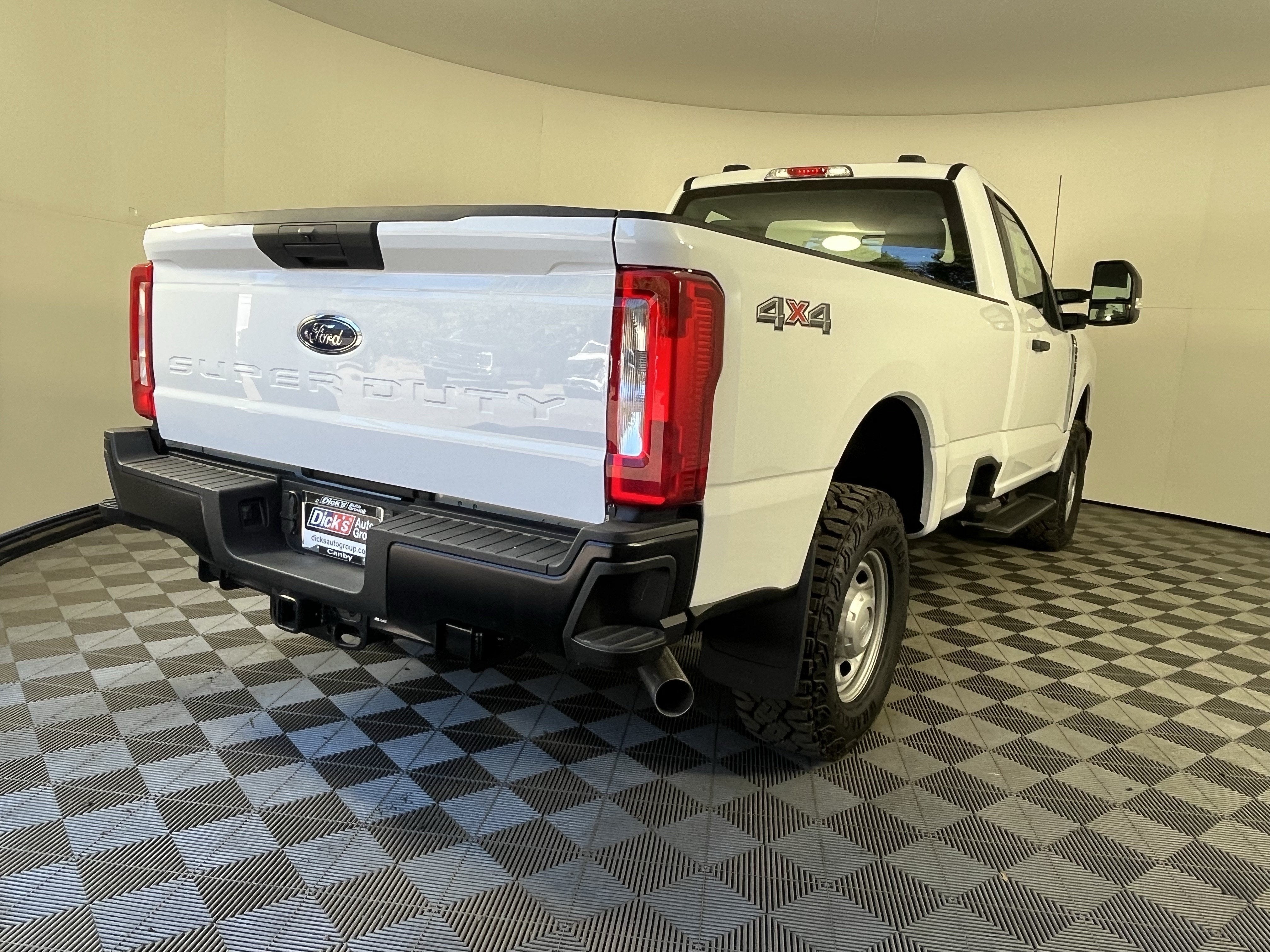 2026 Ford Super Duty F-250 SRW XL 4WD Reg Cab 8' Box