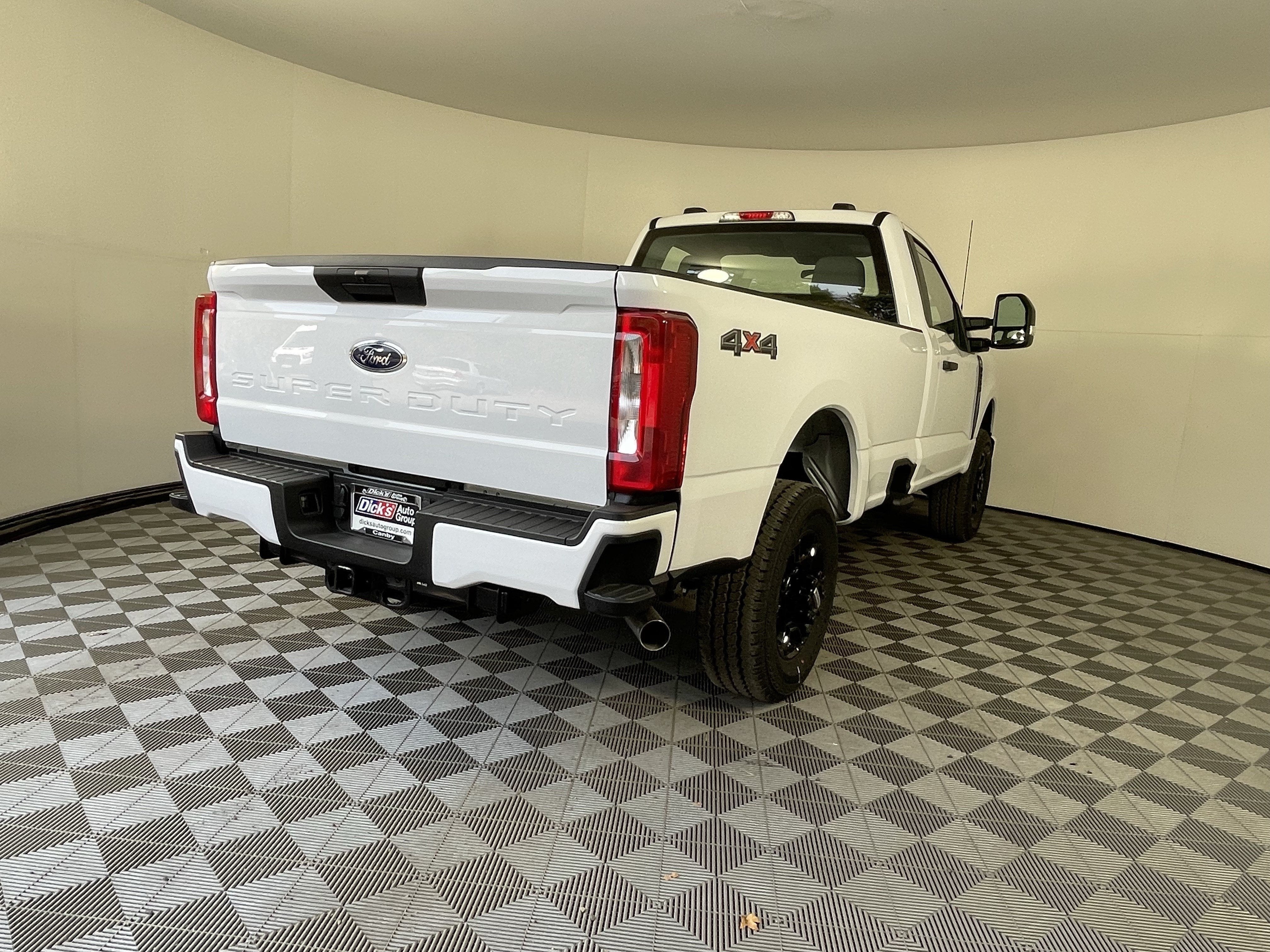 2026 Ford Super Duty F-250 SRW XL 4WD Reg Cab 8' Box