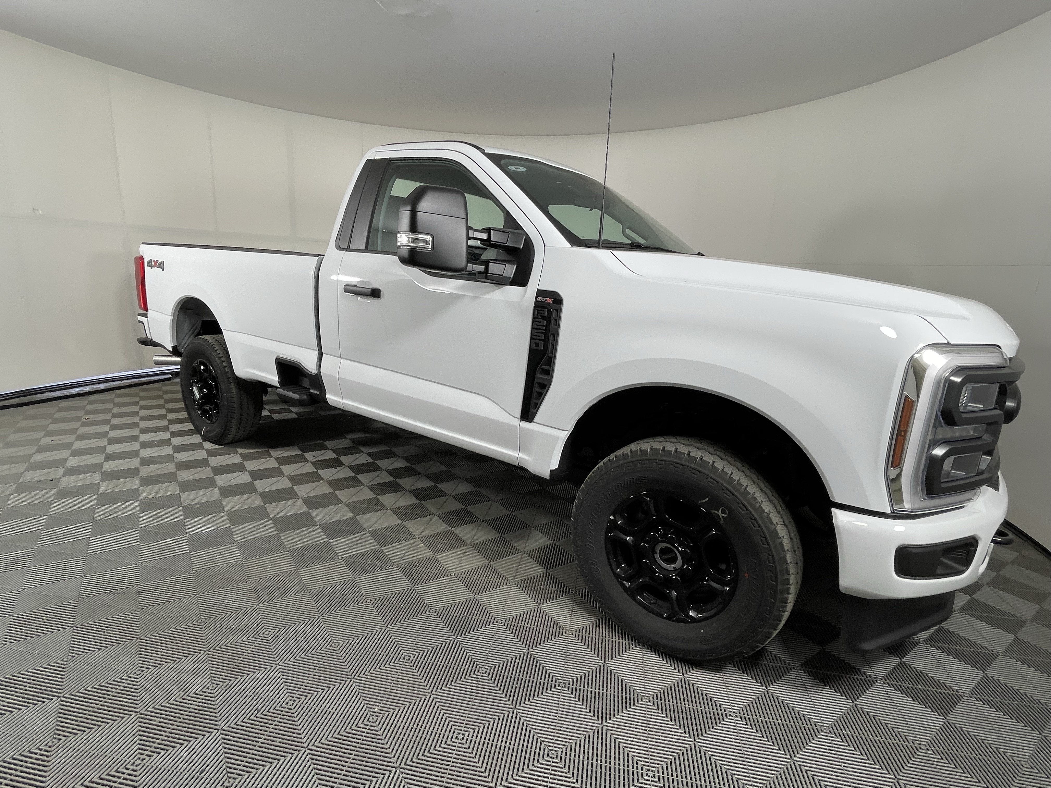 2026 Ford Super Duty F-250 SRW XL 4WD Reg Cab 8' Box
