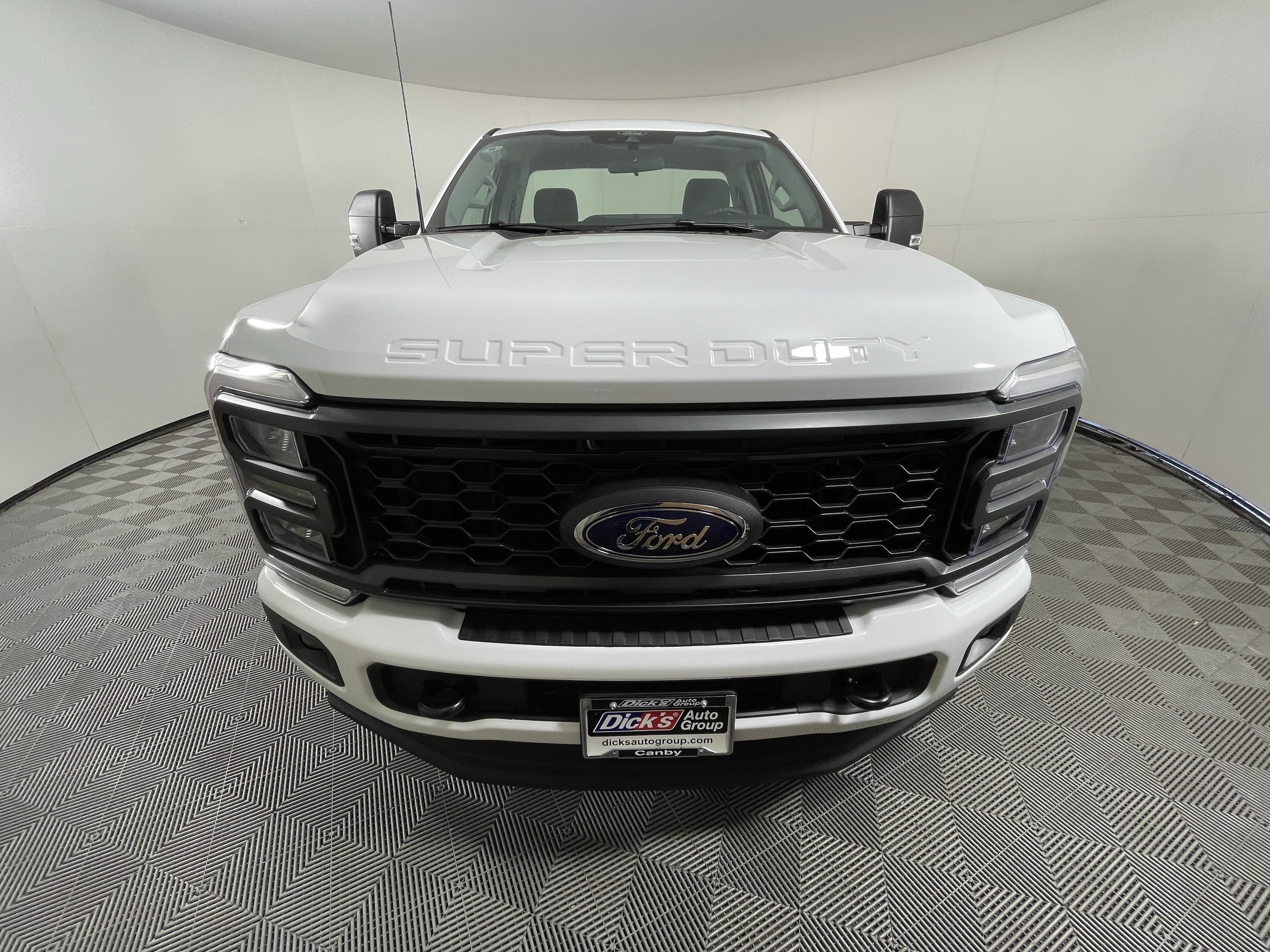2026 Ford Super Duty F-250 SRW XL 4WD Reg Cab 8' Box