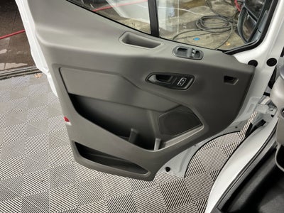 2026 Ford Transit Cargo Van T-250 148 Med Rf 9150 GVWR RWD XL