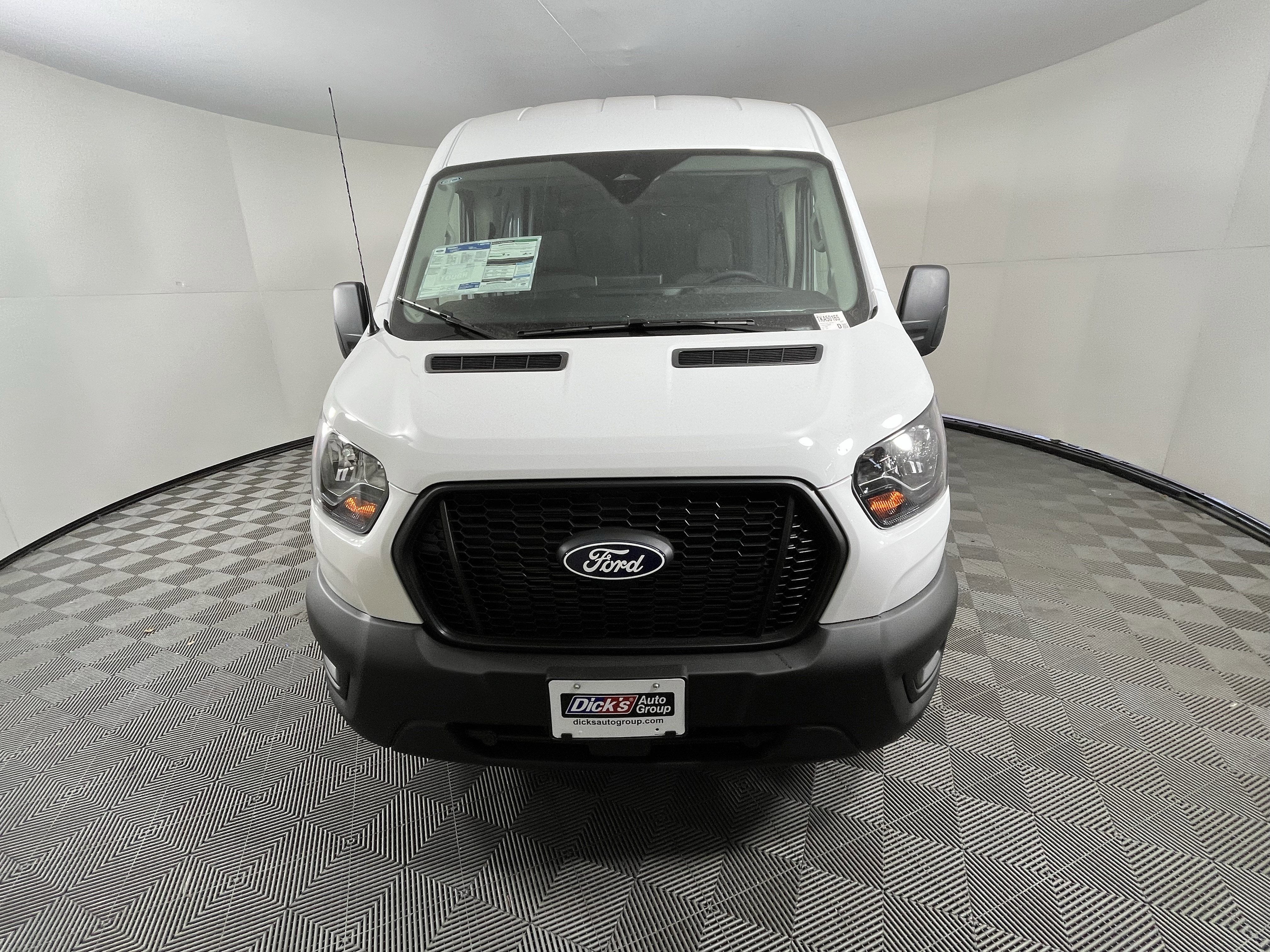 2026 Ford Transit Cargo Van T-250 148 Med Rf 9150 GVWR RWD XL