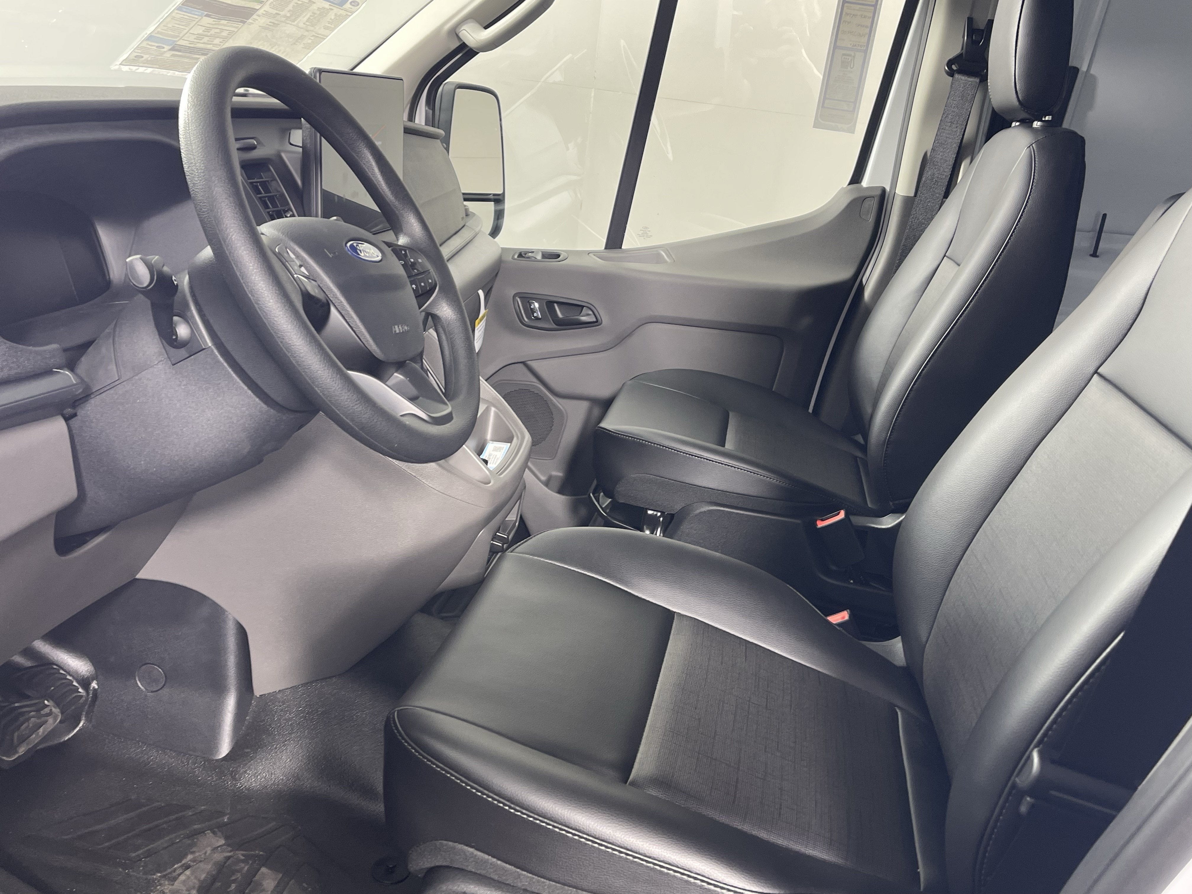 2026 Ford Transit Cargo Van T-250 148 Med Rf 9150 GVWR AWD XL