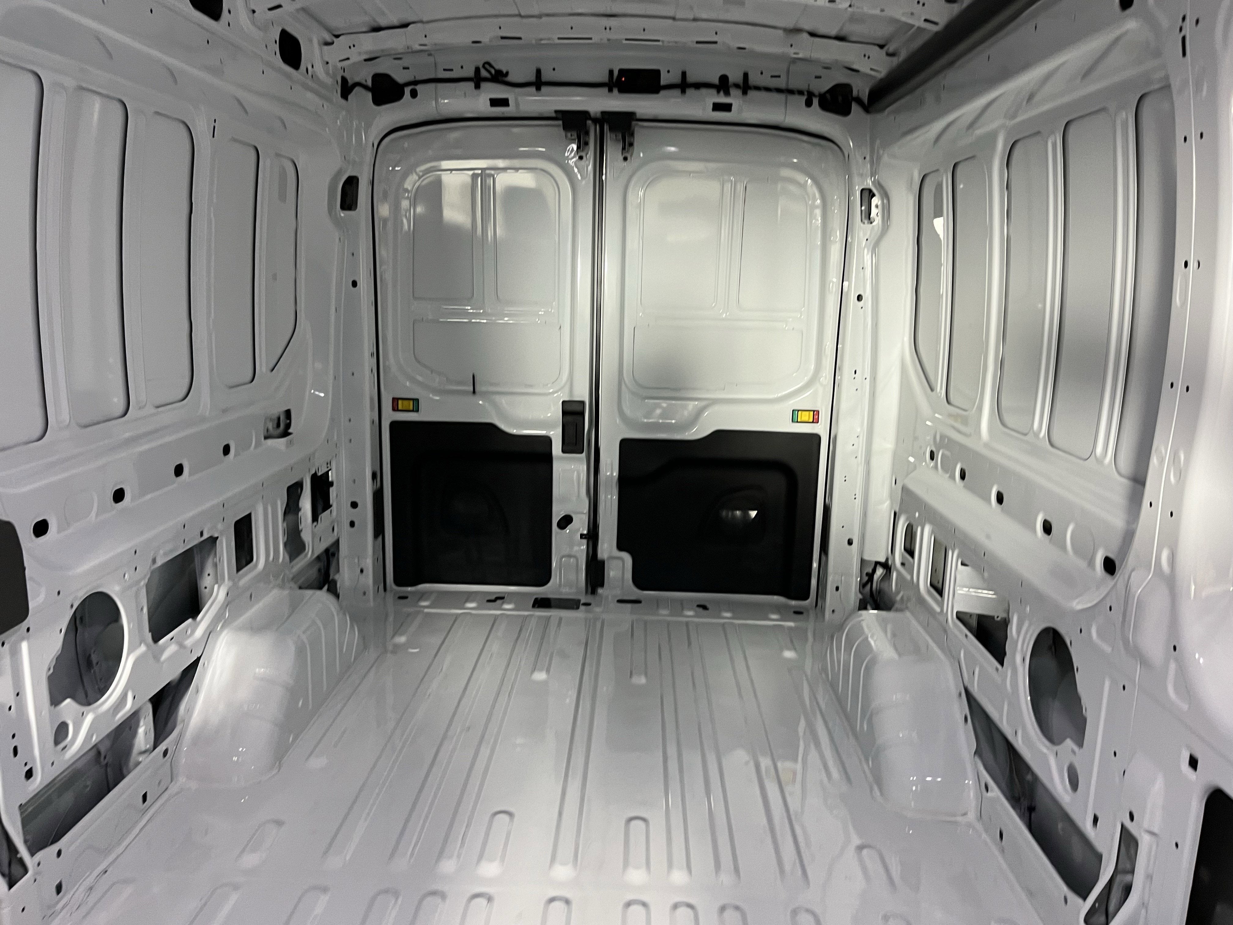 2026 Ford Transit Cargo Van T-250 148 Med Rf 9150 GVWR AWD XL