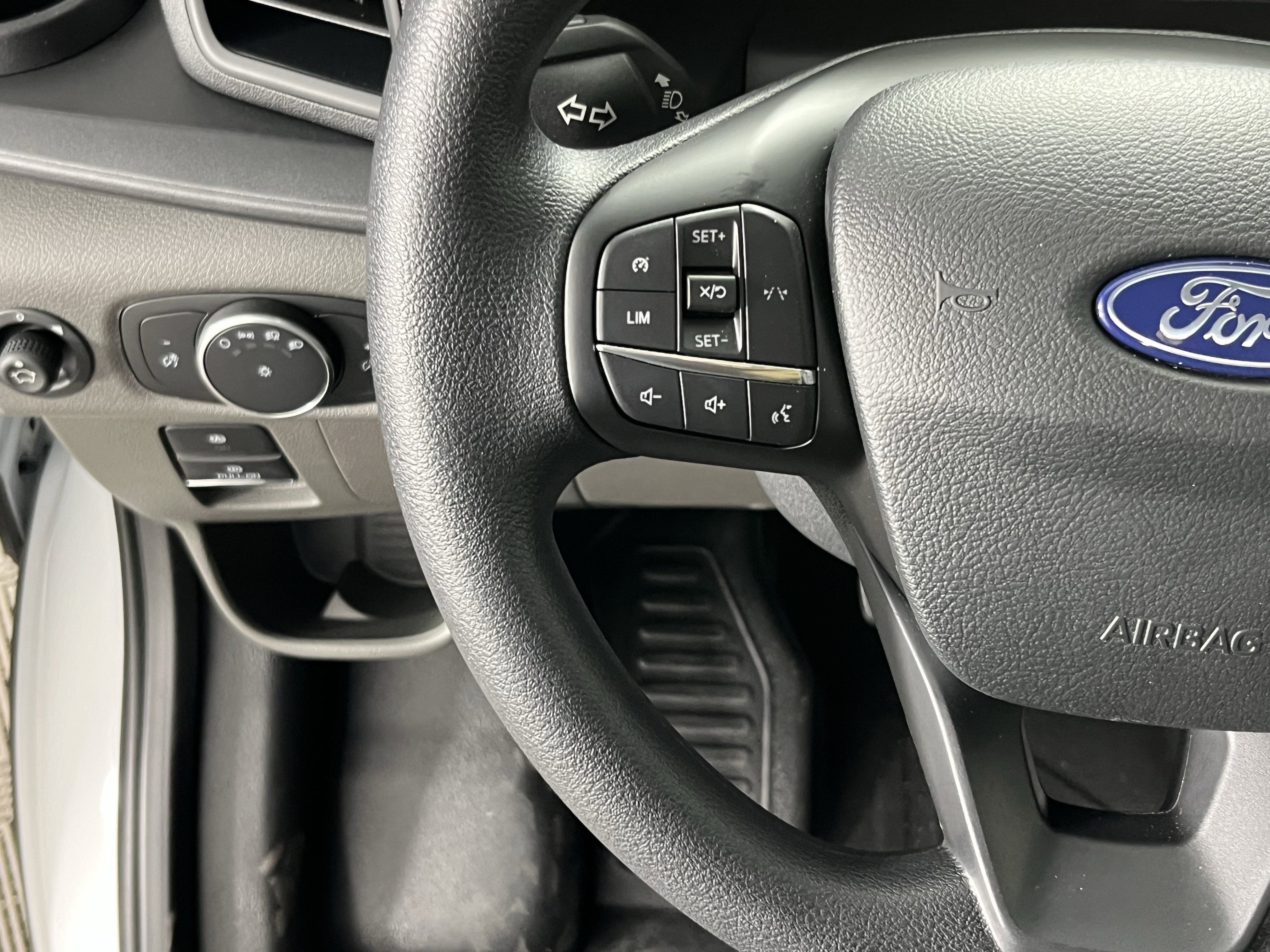 2026 Ford Transit Cargo Van T-250 148 Med Rf 9150 GVWR AWD XL