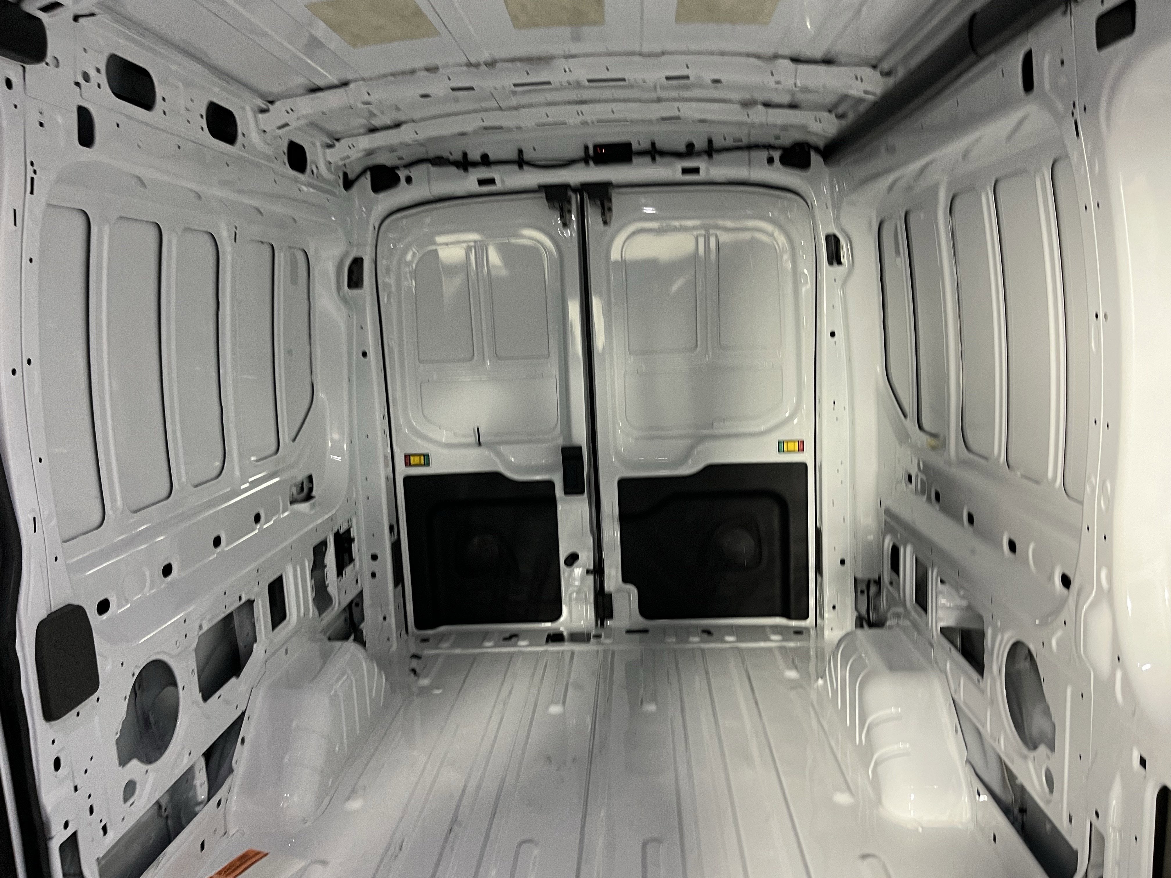 2026 Ford Transit Cargo Van T-250 148 Med Rf 9150 GVWR AWD XL