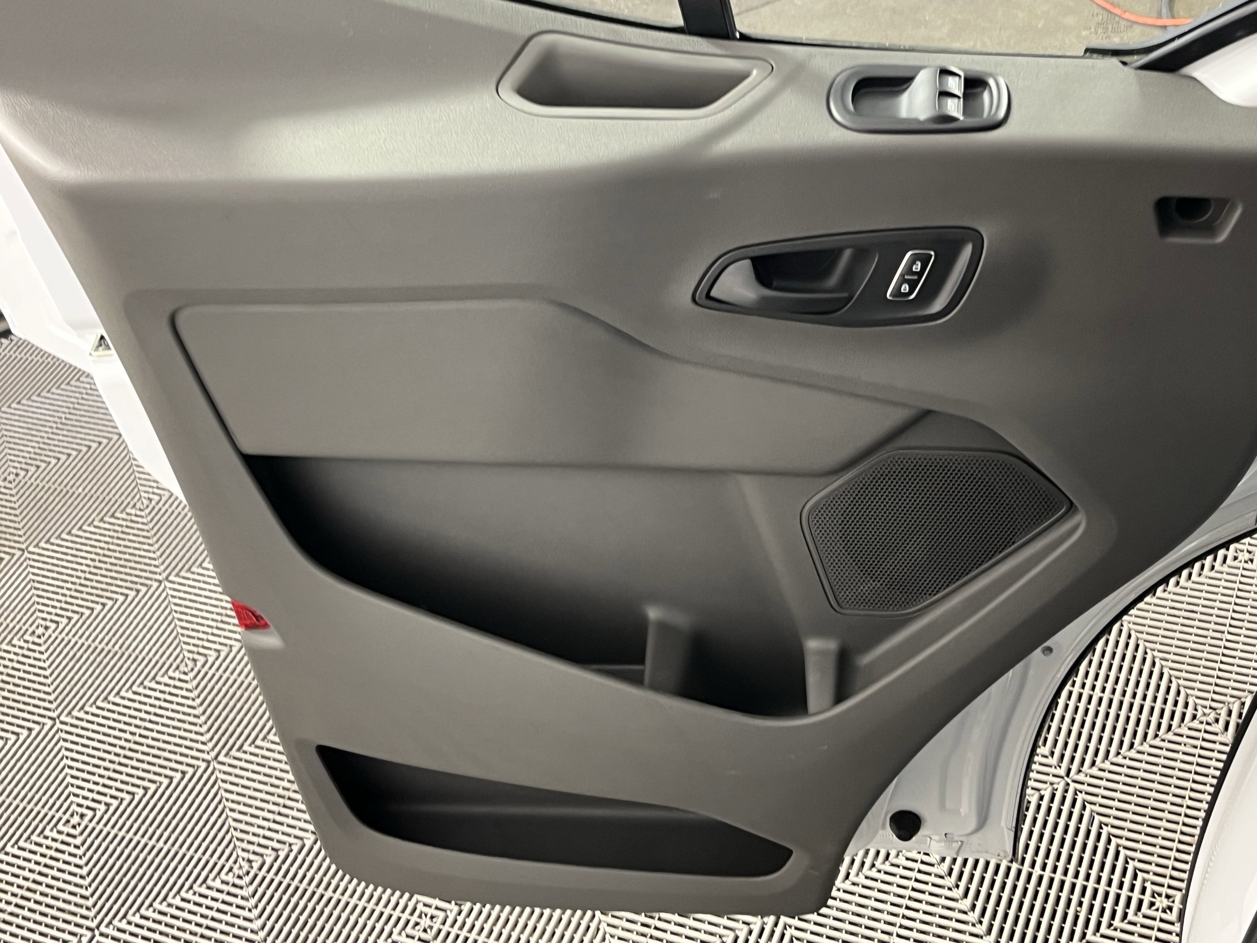 2026 Ford Transit Cargo Van T-250 148 Med Rf 9150 GVWR AWD XL