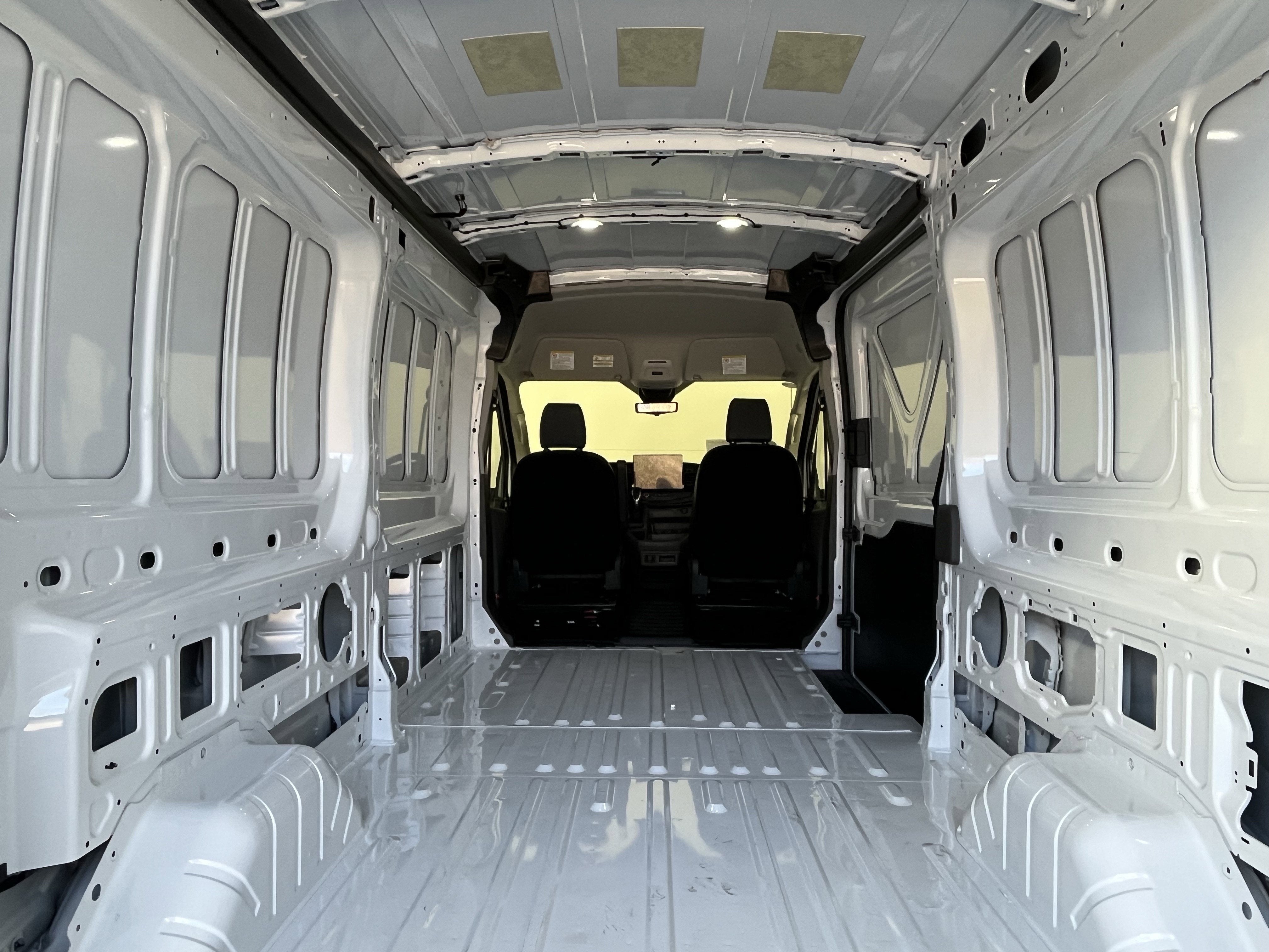 2026 Ford Transit Cargo Van T-250 148 Med Rf 9150 GVWR AWD XL