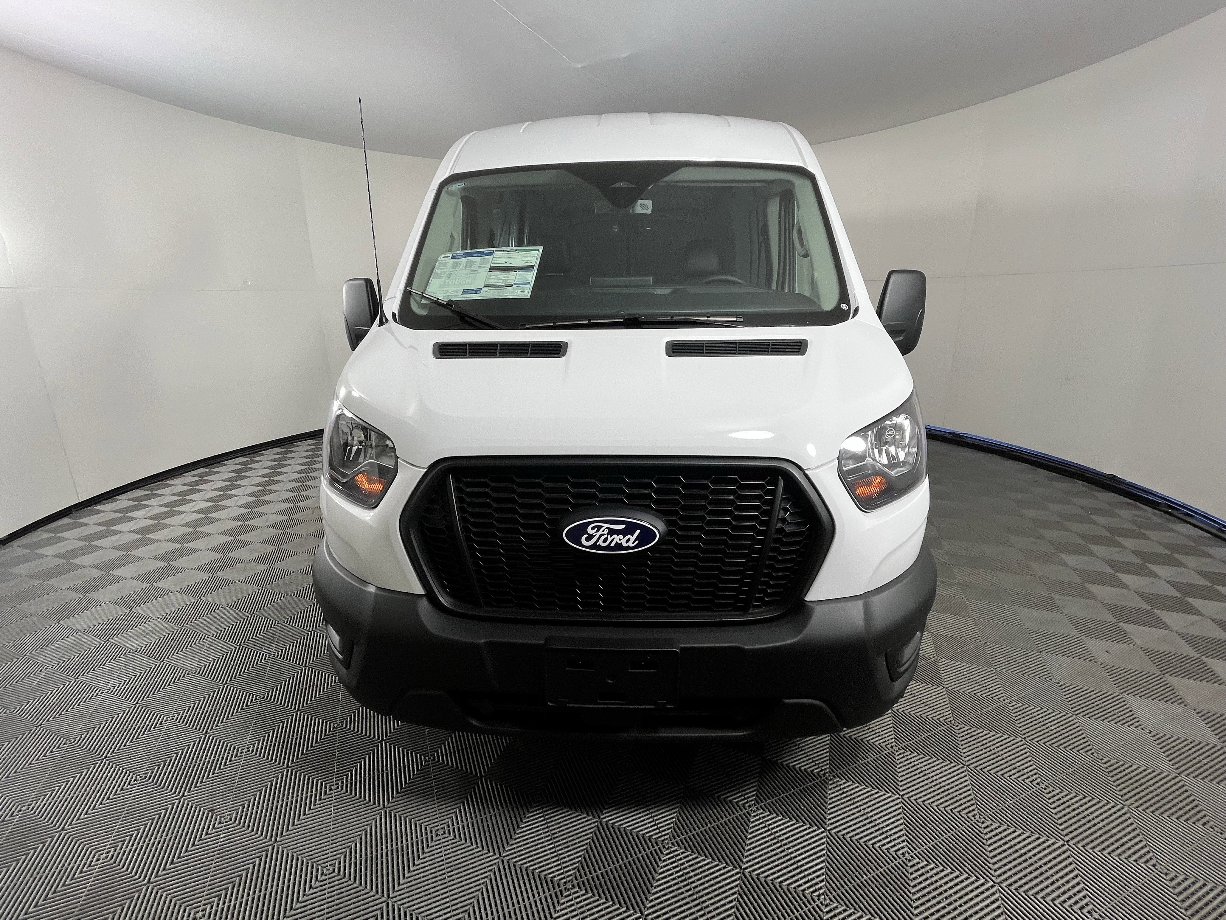 2026 Ford Transit Cargo Van T-250 148 Med Rf 9150 GVWR AWD XL