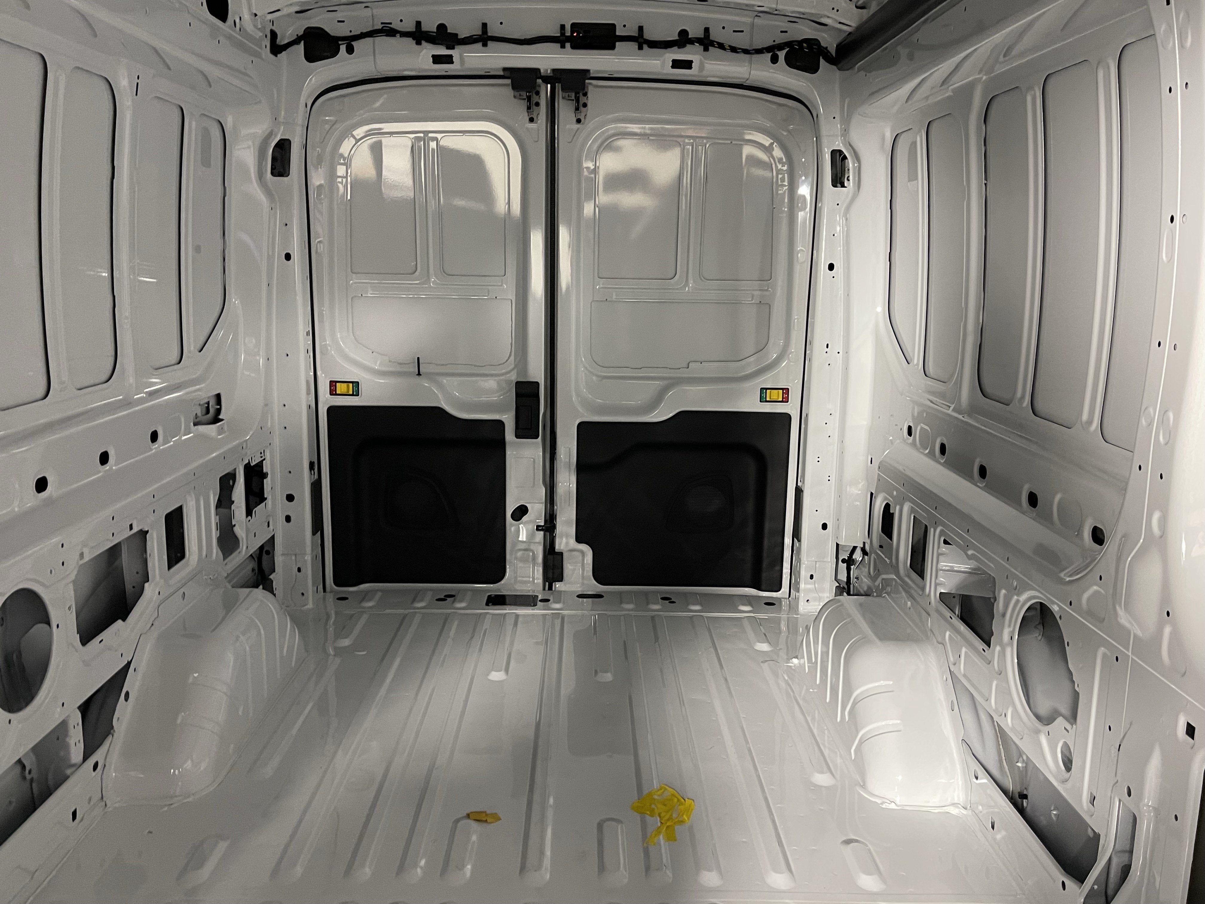 2026 Ford Transit Cargo Van T-250 148 Med Rf 9150 GVWR AWD XL
