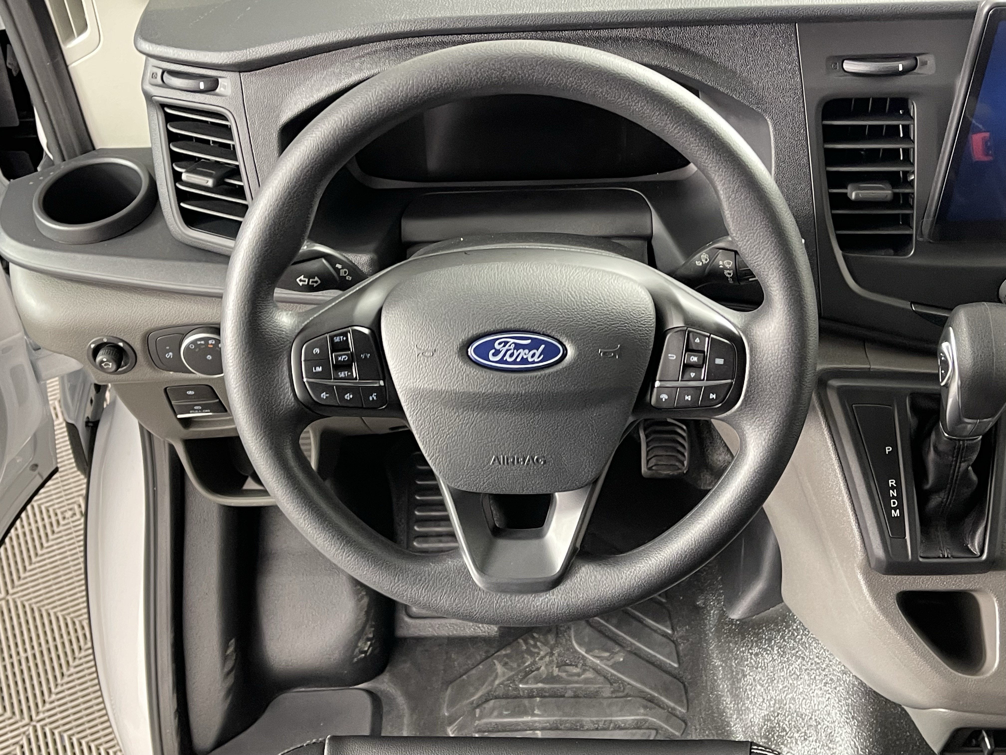 2026 Ford Transit Cargo Van T-250 148 Med Rf 9150 GVWR AWD XL