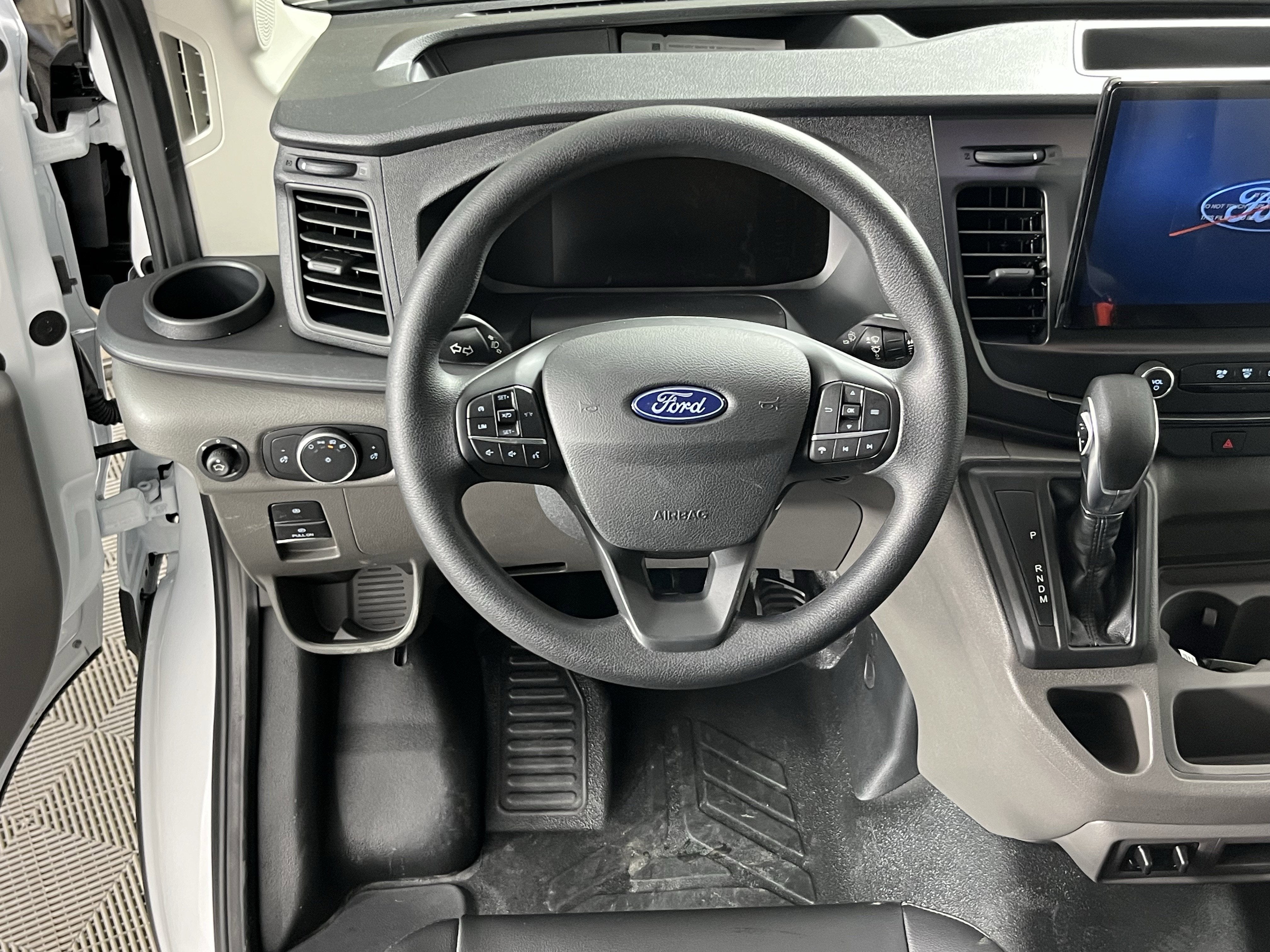 2026 Ford Transit Cargo Van T-250 148 Med Rf 9150 GVWR AWD XL