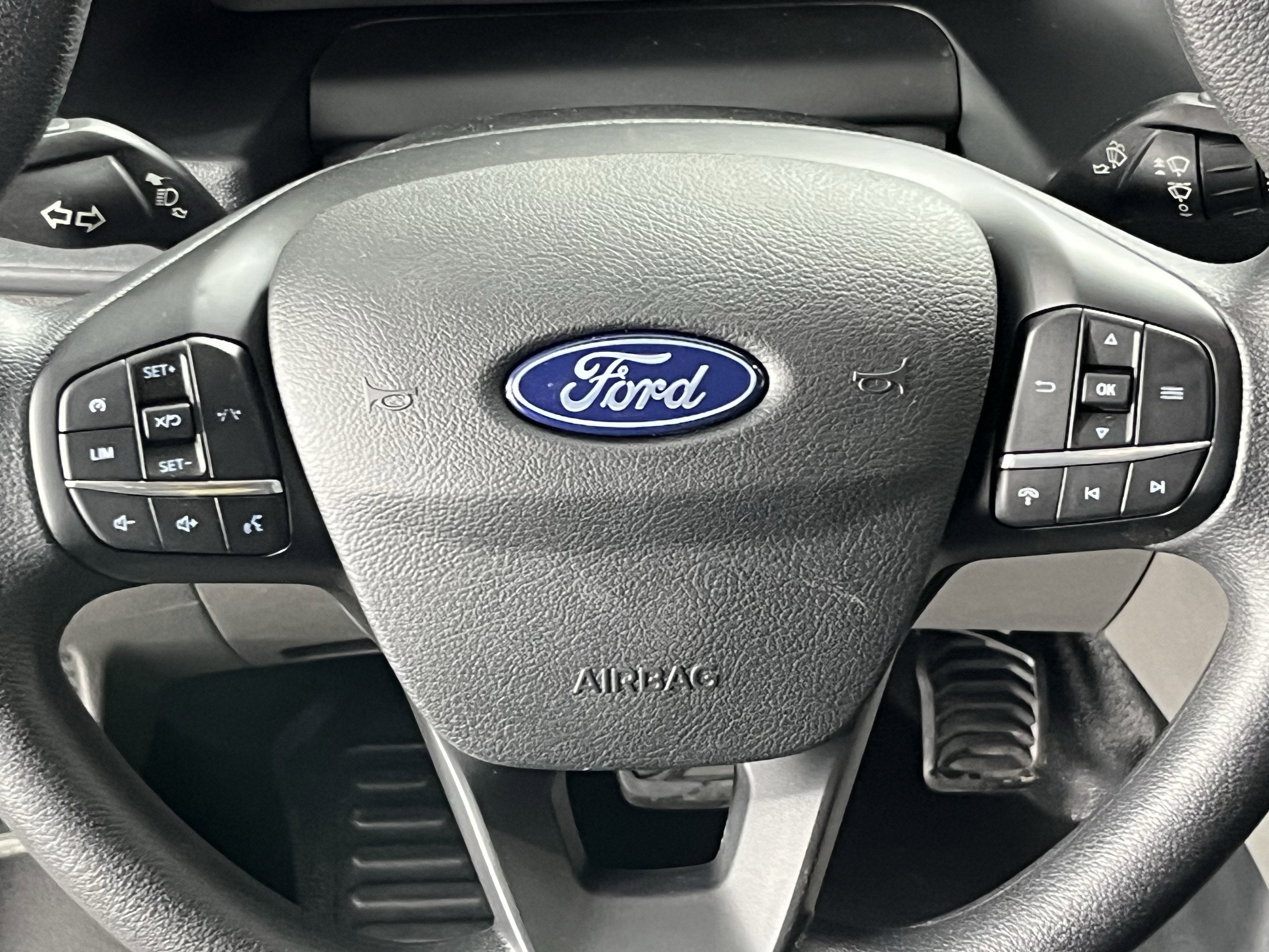 2026 Ford Transit Cargo Van T-250 148 Med Rf 9150 GVWR AWD XL