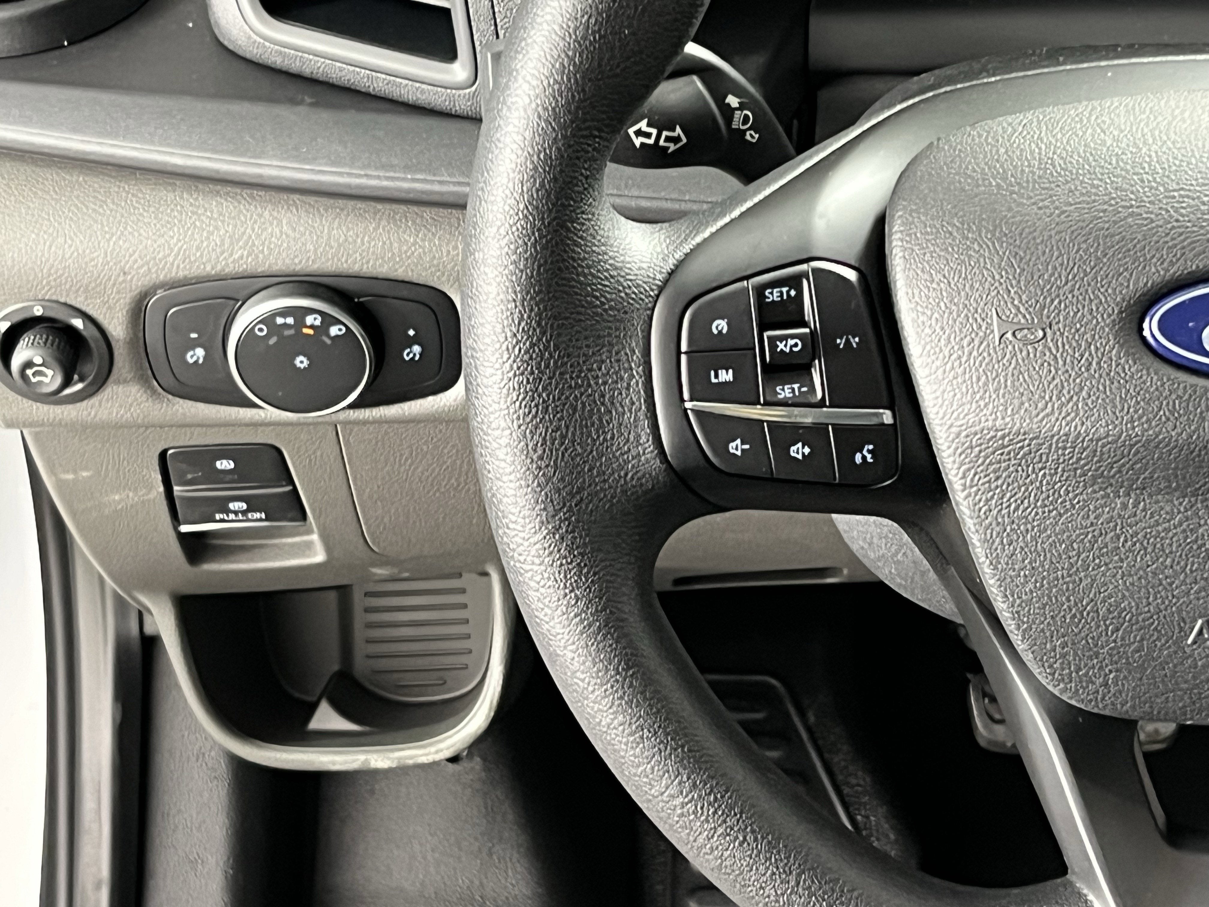 2026 Ford Transit Cargo Van T-250 148 Med Rf 9150 GVWR AWD XL