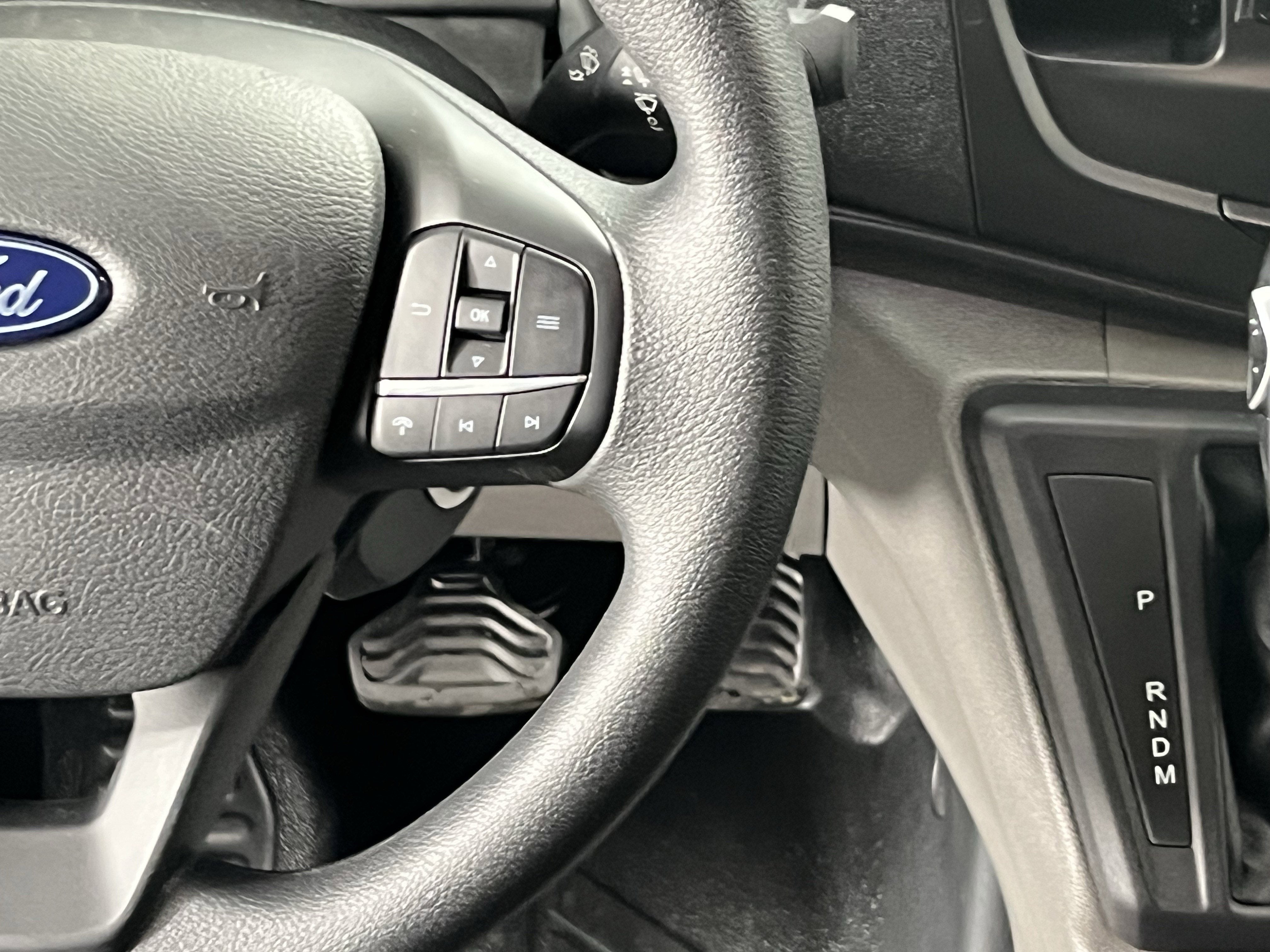 2026 Ford Transit Cargo Van T-250 148 Med Rf 9150 GVWR AWD XL