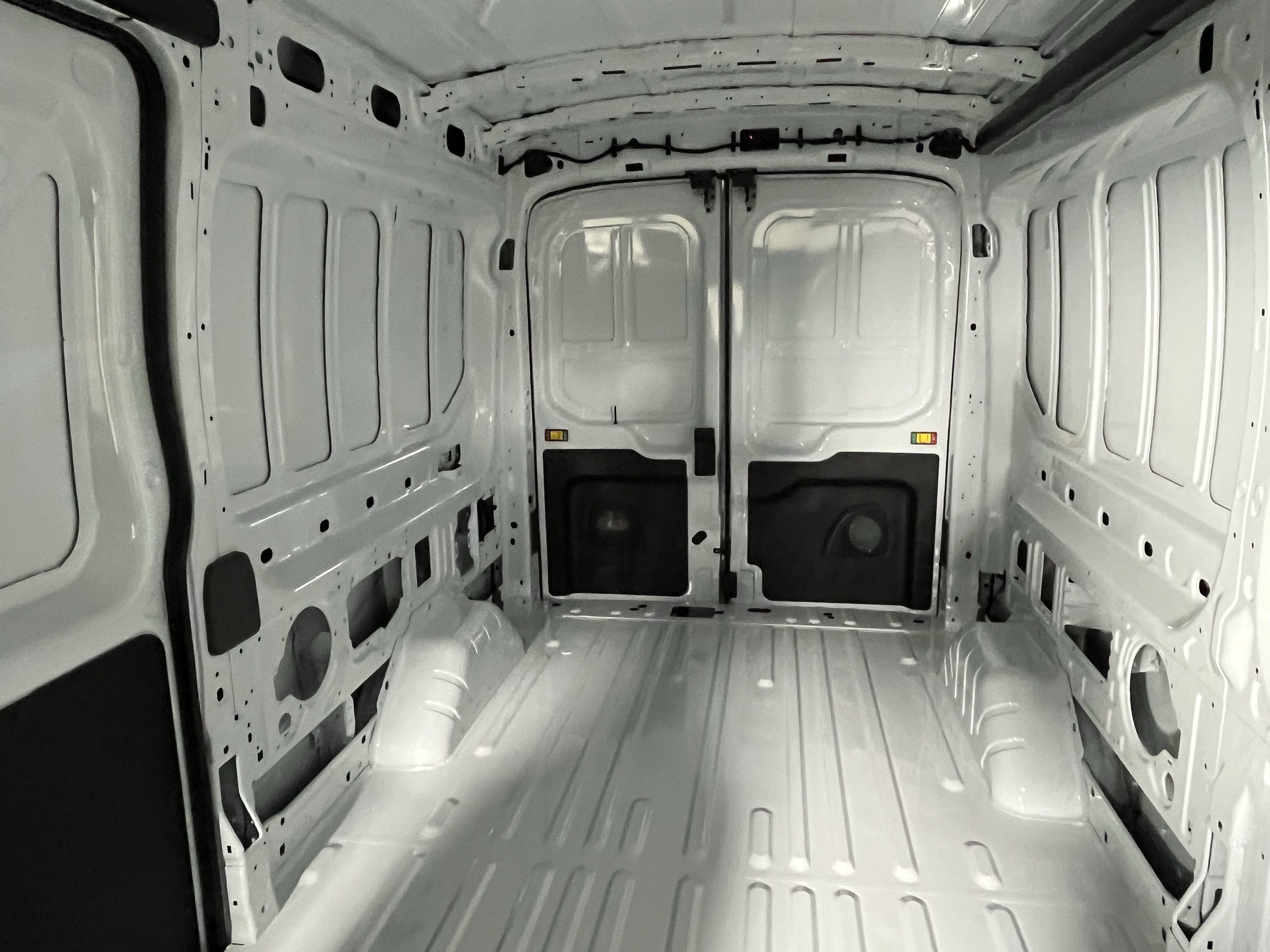 2026 Ford Transit Cargo Van T-250 148 Med Rf 9150 GVWR AWD XL