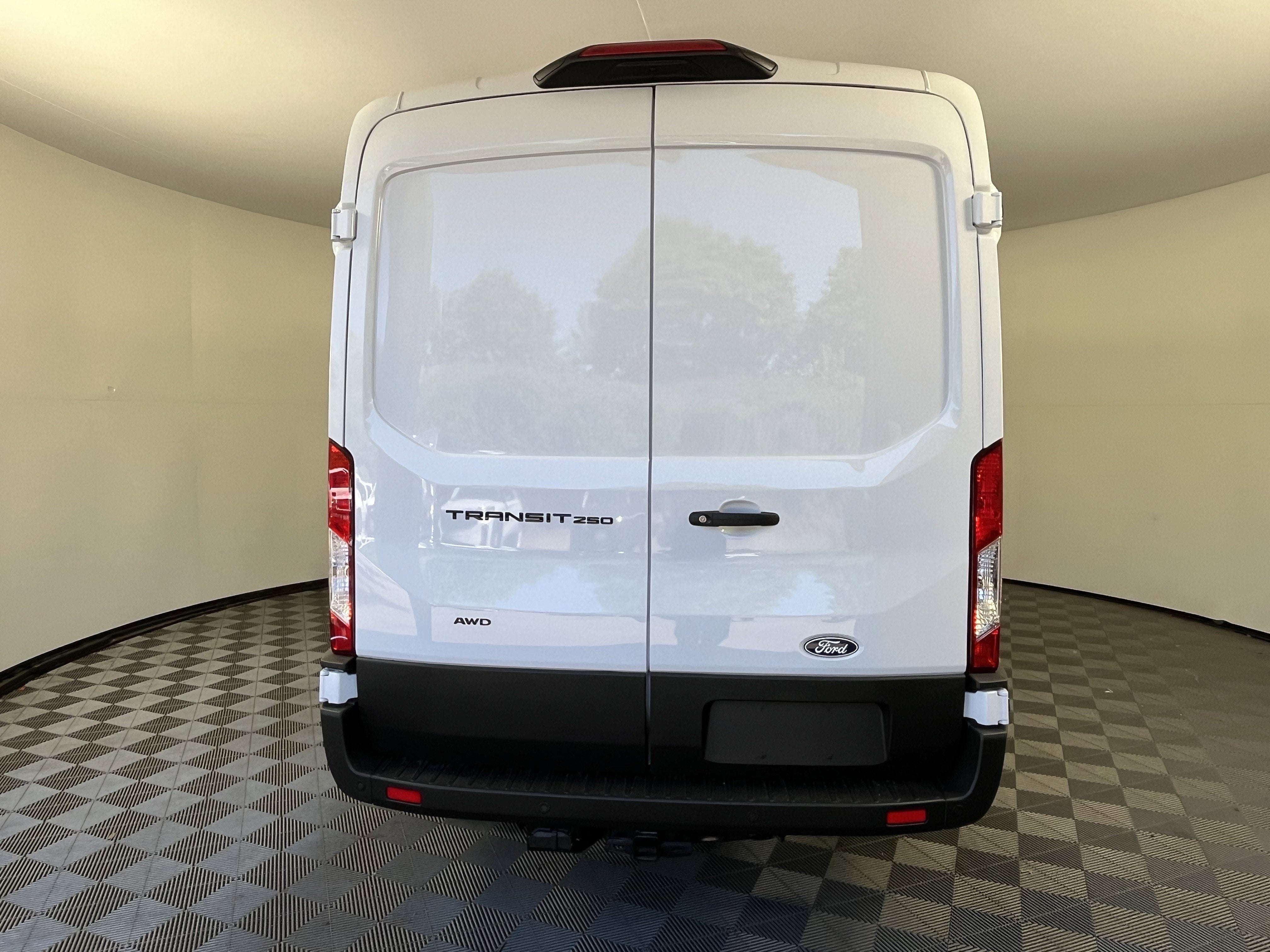 2026 Ford Transit Cargo Van T-250 148 Med Rf 9150 GVWR AWD XL