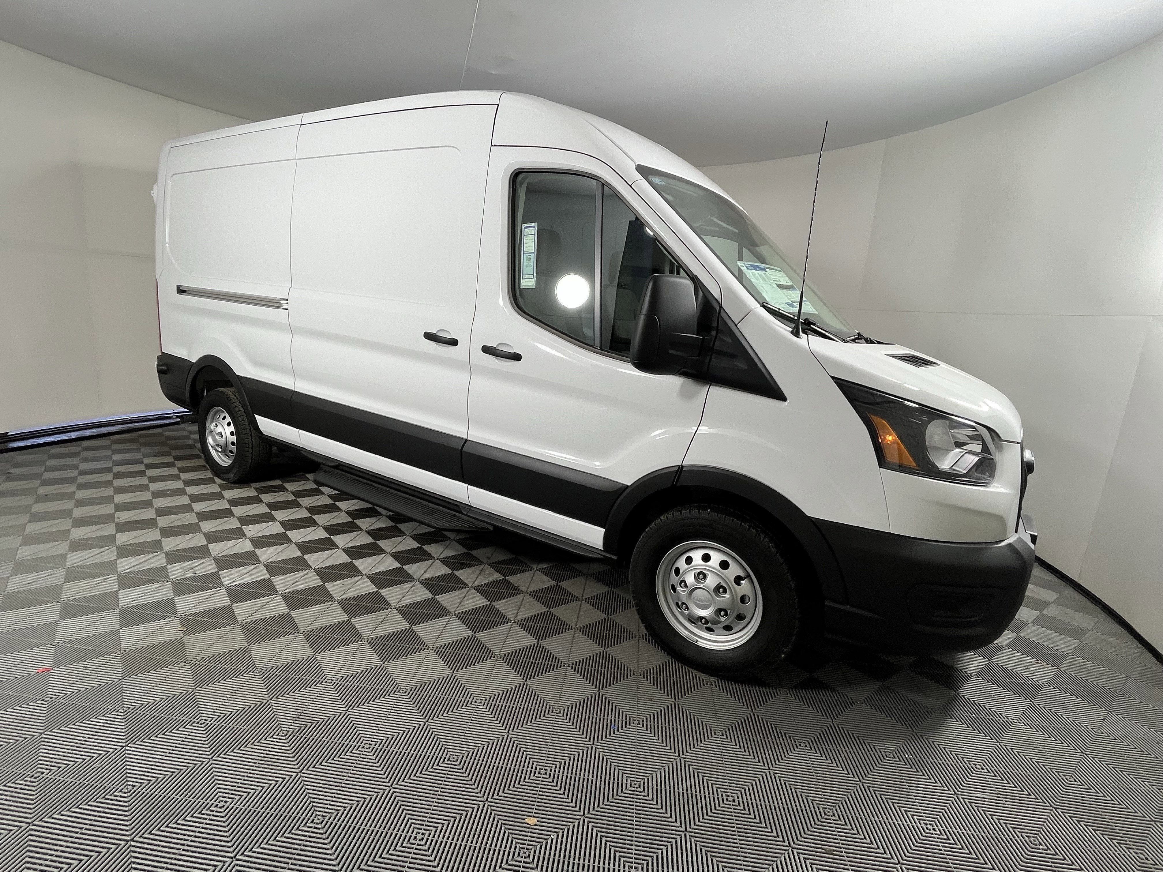 2026 Ford Transit Cargo Van XL T-250 148 Med Rf 9150 GVWR AWD
