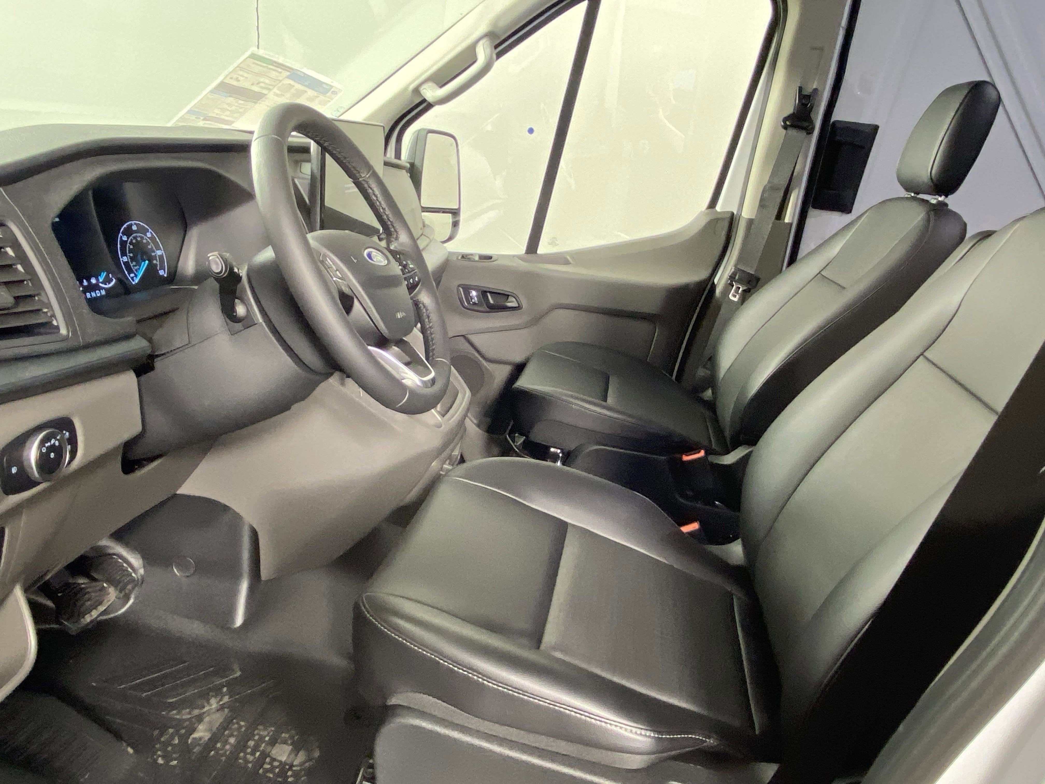 2025 Ford Transit Cargo Van T-250 148 Med Rf 9070 GVWR AWD