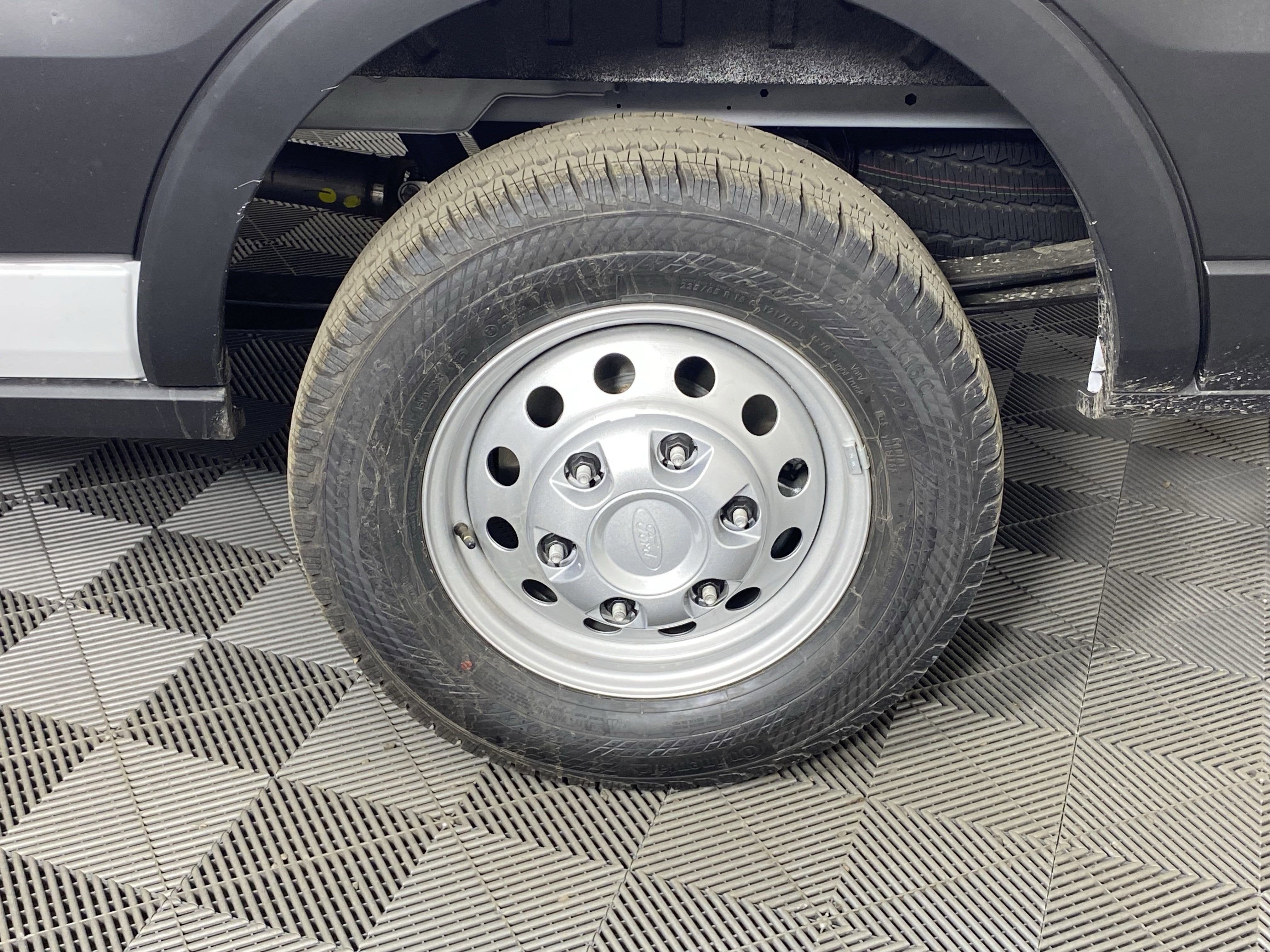 2025 Ford Transit Cargo Van T-250 148 Med Rf 9070 GVWR AWD