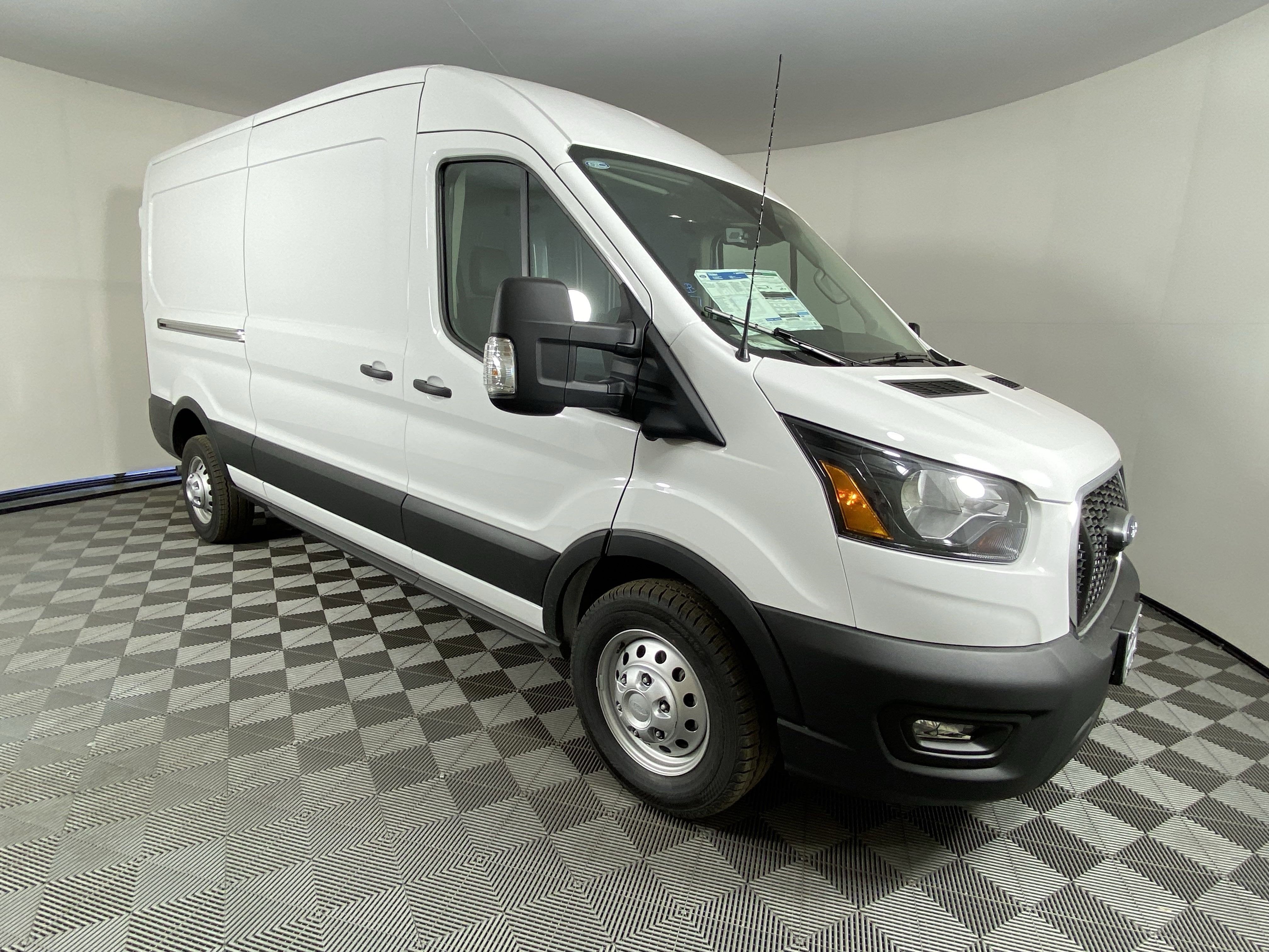 2025 Ford Transit Cargo Van T-250 148 Med Rf 9070 GVWR AWD