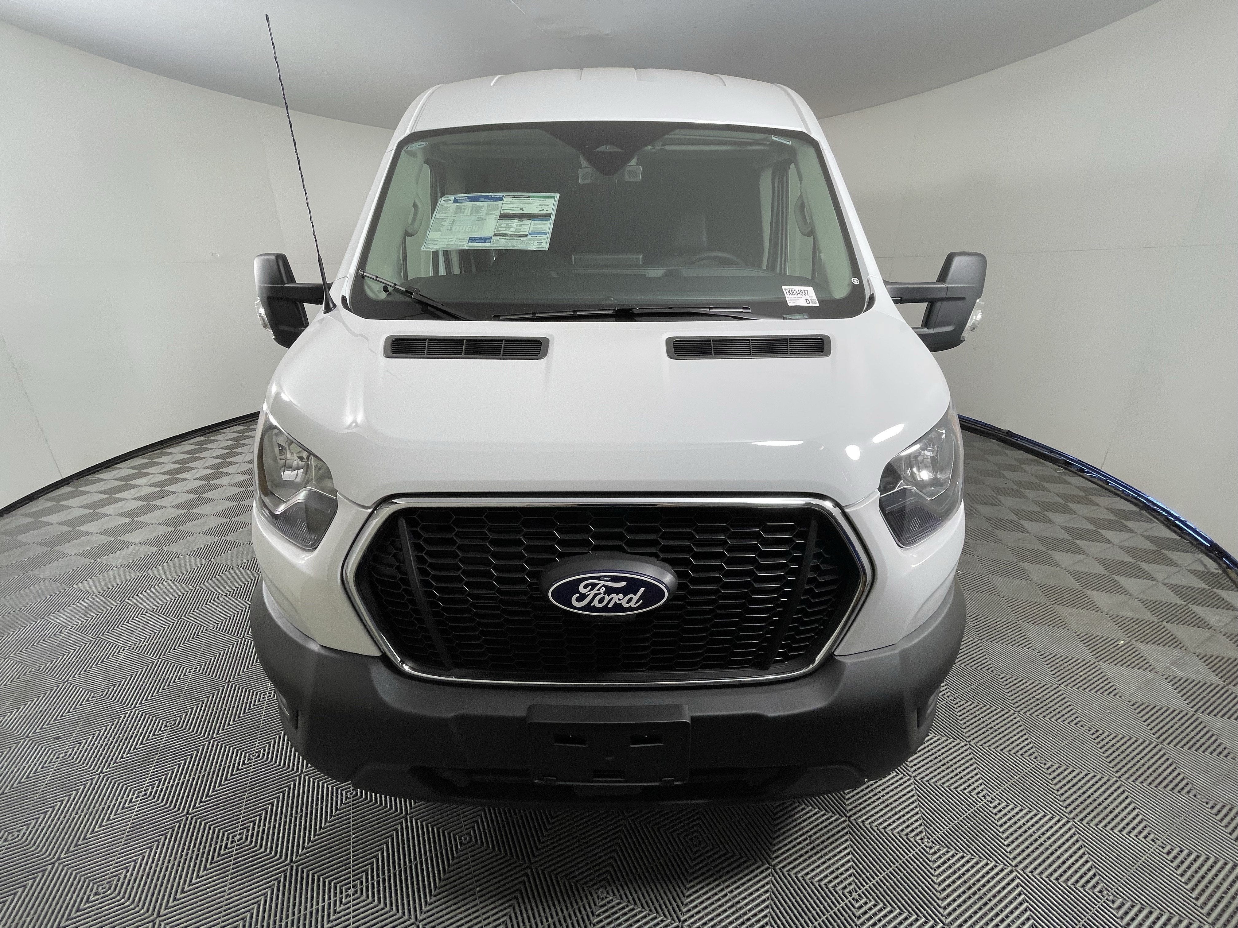 2026 Ford Transit Cargo Van T-250 148 Med Rf 9150 GVWR AWD XL